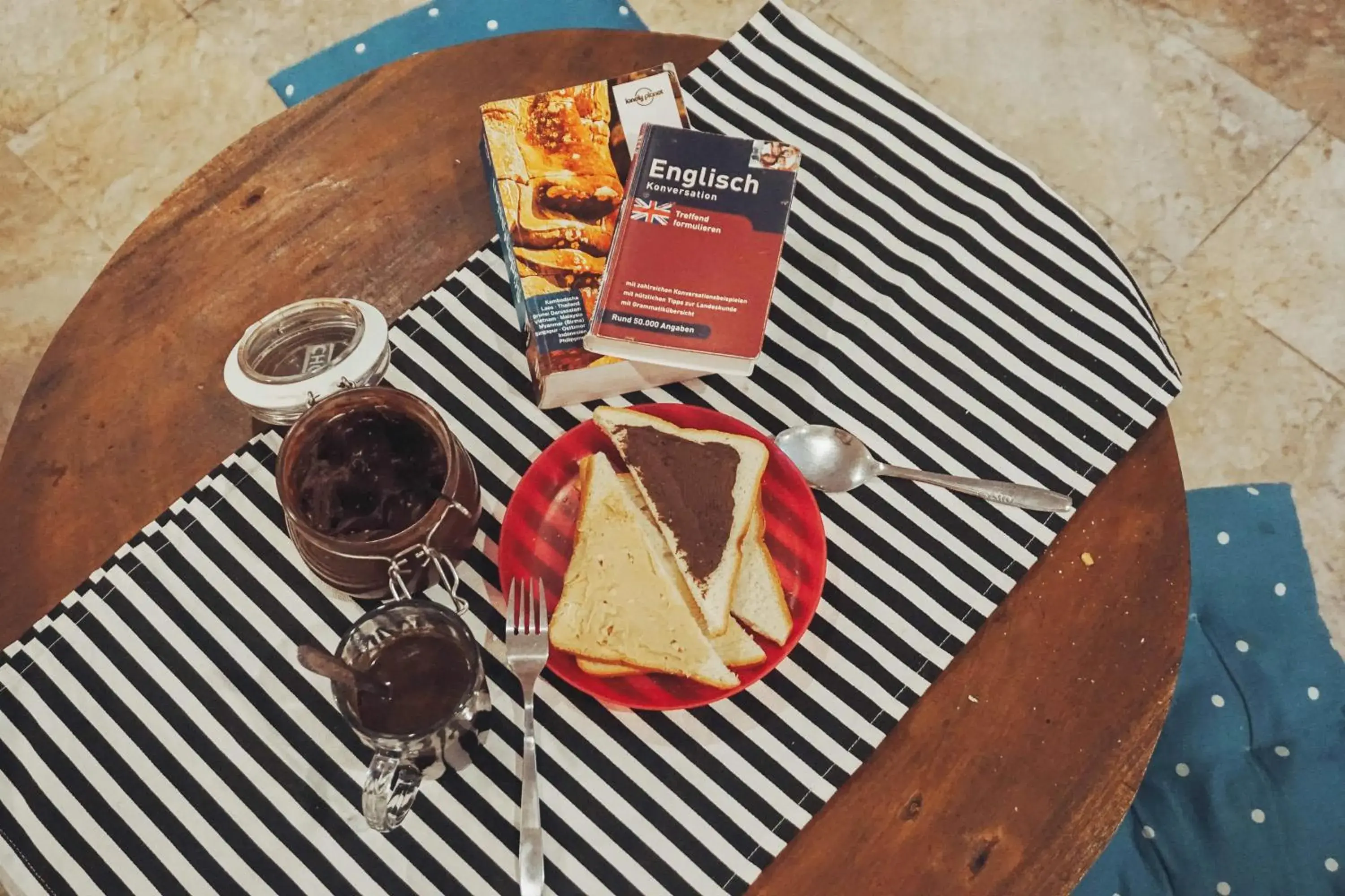 Breakfast in Wonderloft Hostel Kota Tua Breakfast in Wonderloft Hostel Kota Tua