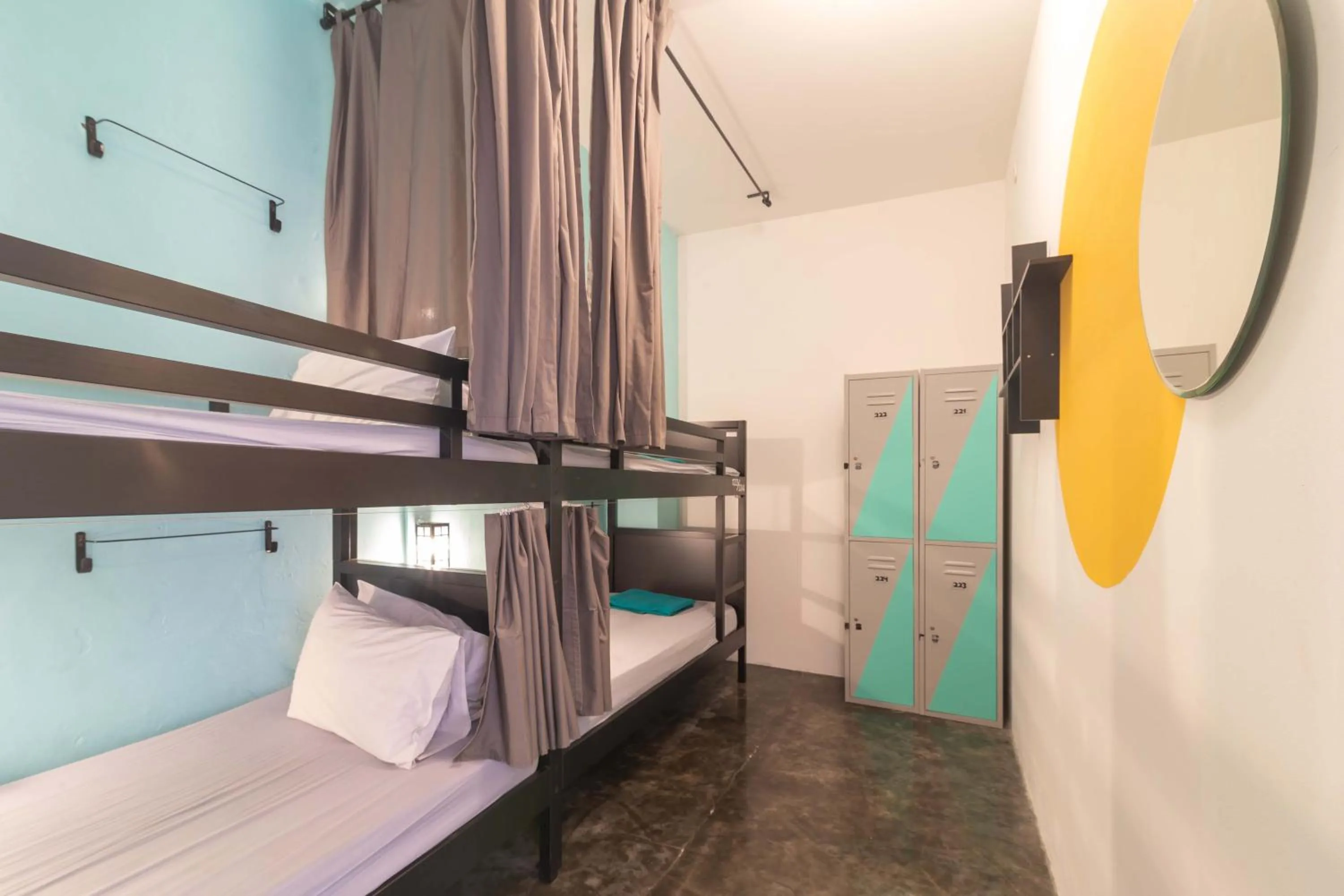 bunk bed, Bed in Wonderloft Hostel Kota Tua