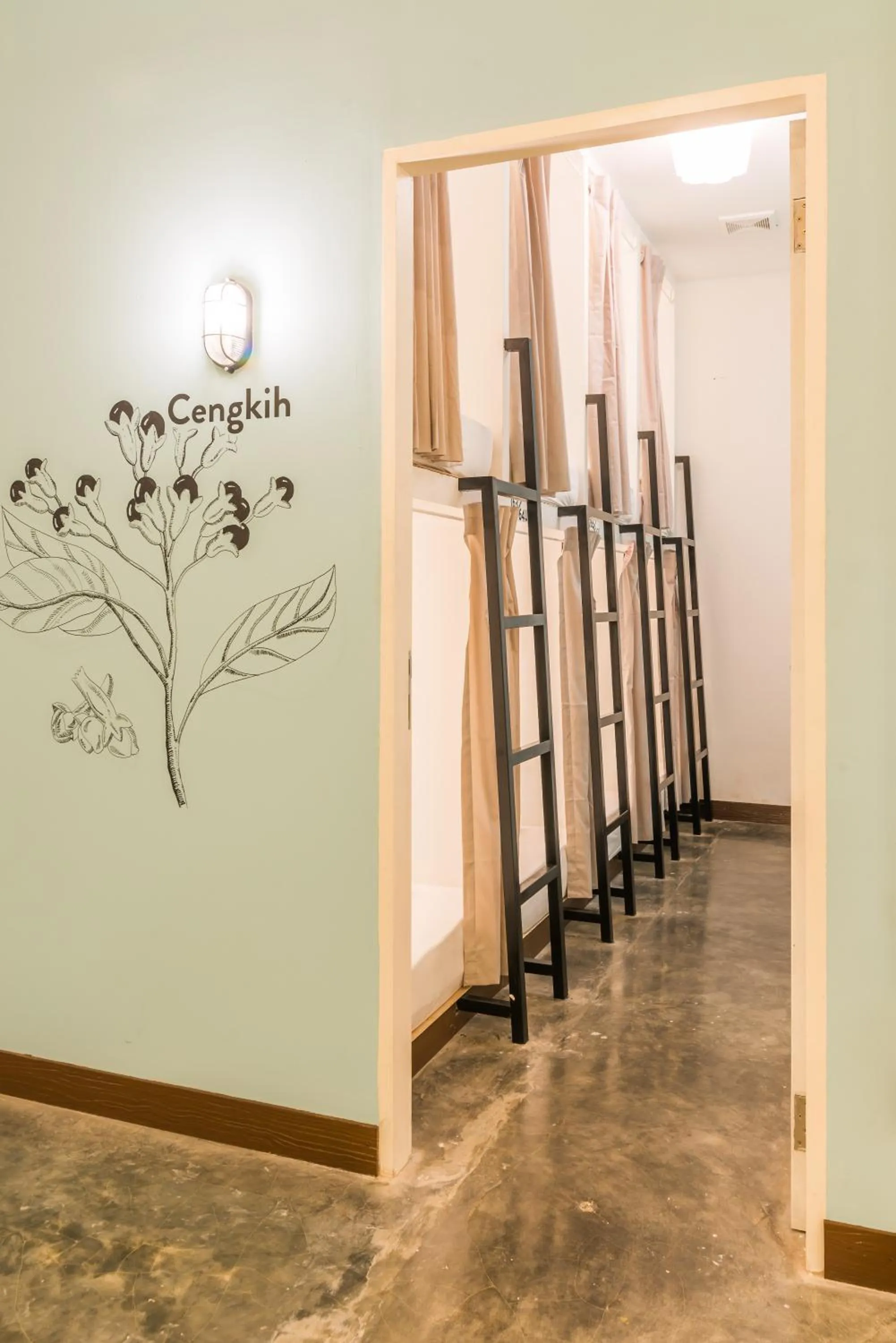 bunk bed in Wonderloft Hostel Kota Tua