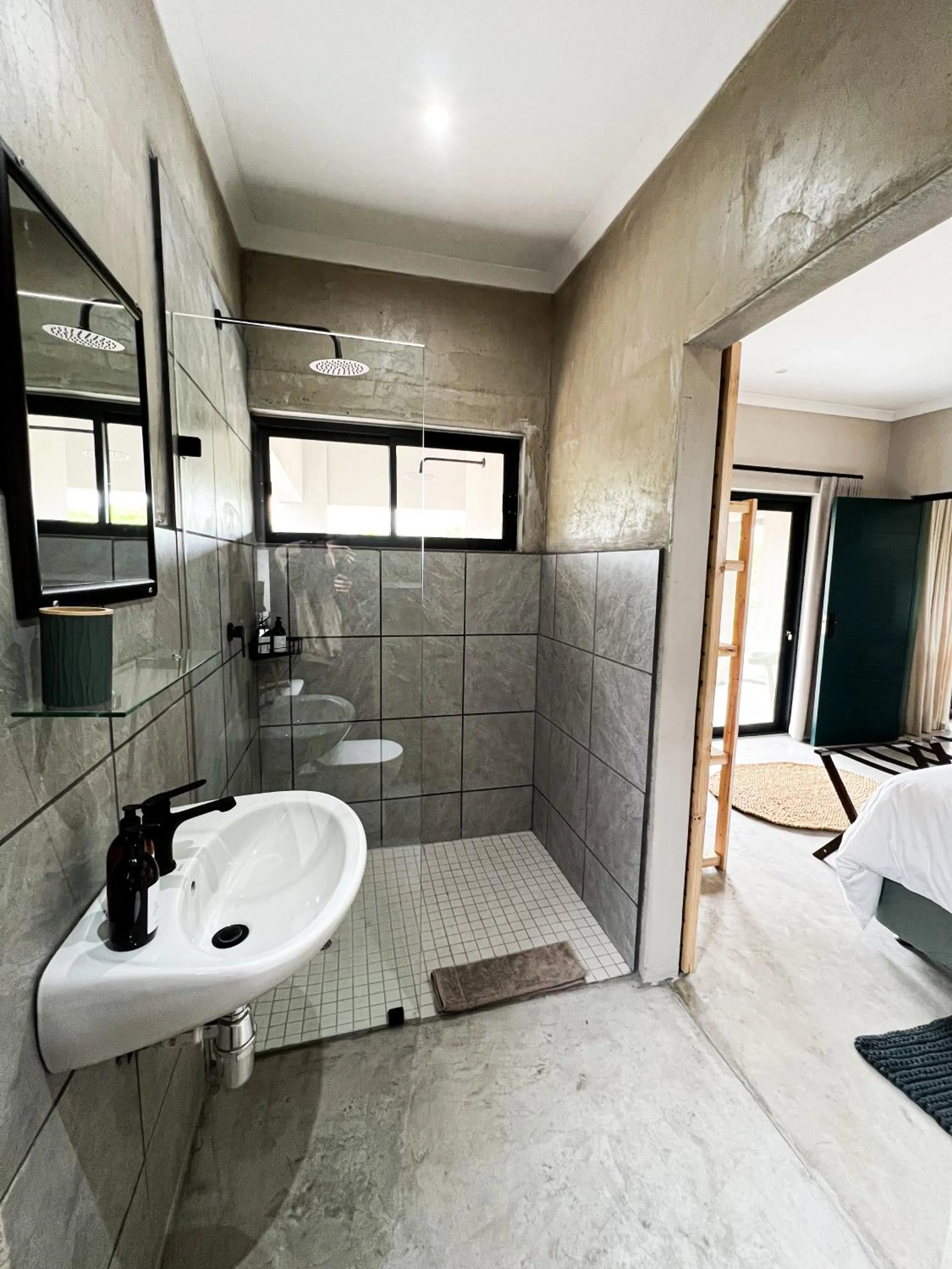 Shower in 24 Degrees South Country Estate