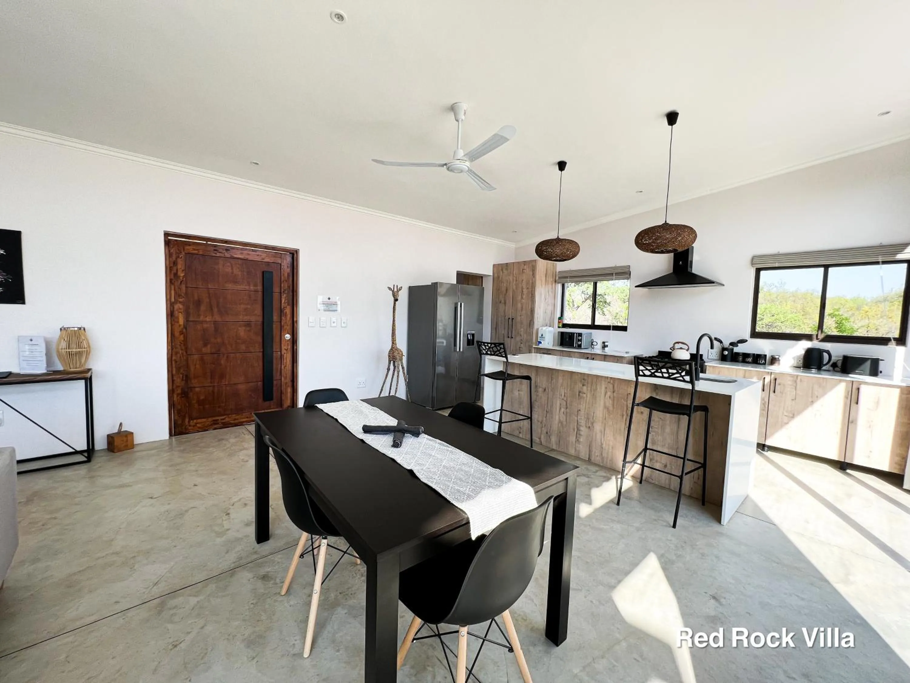 Dining area in 24 Degrees South Country Estate