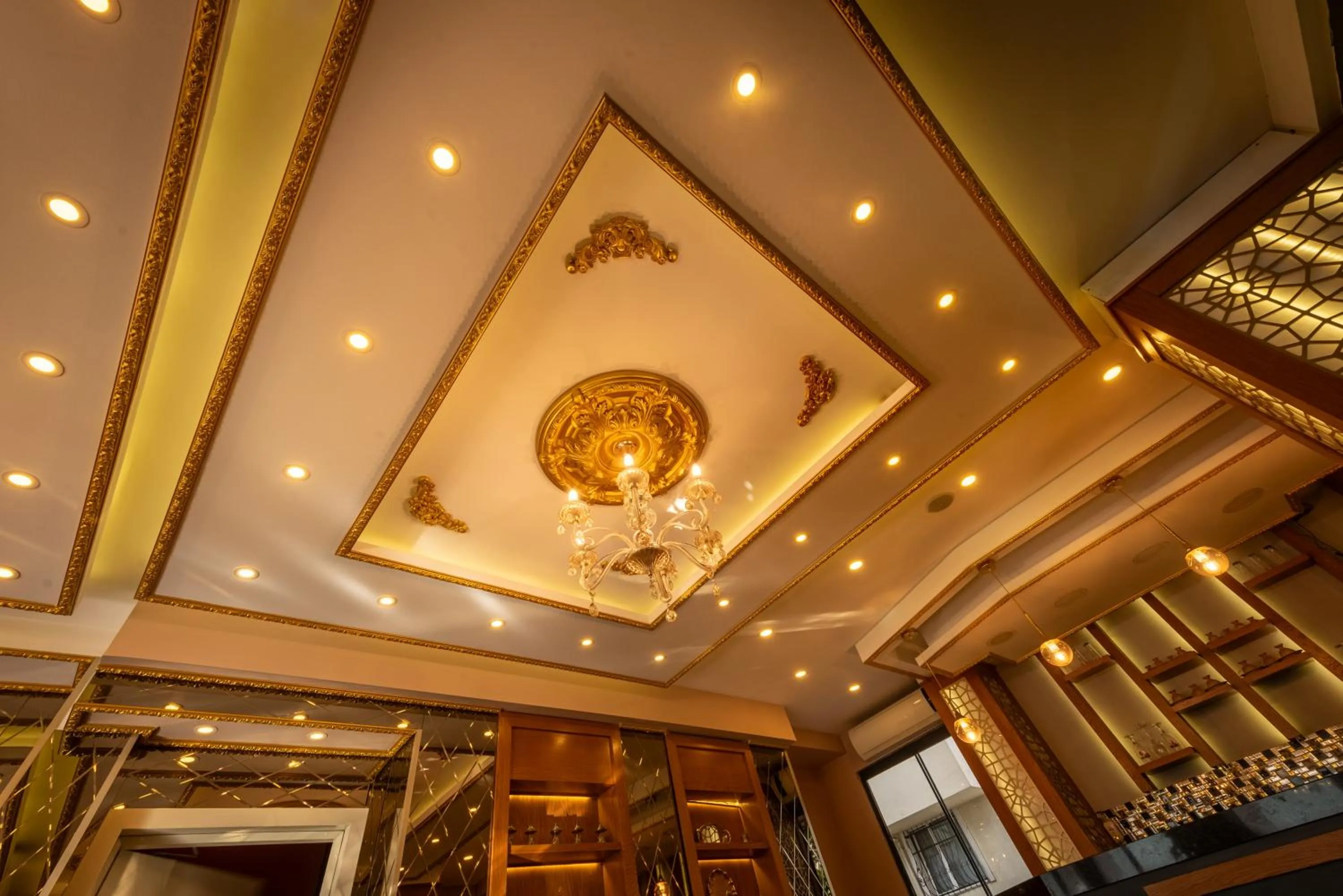 Lobby or reception in Golden Dream Otel