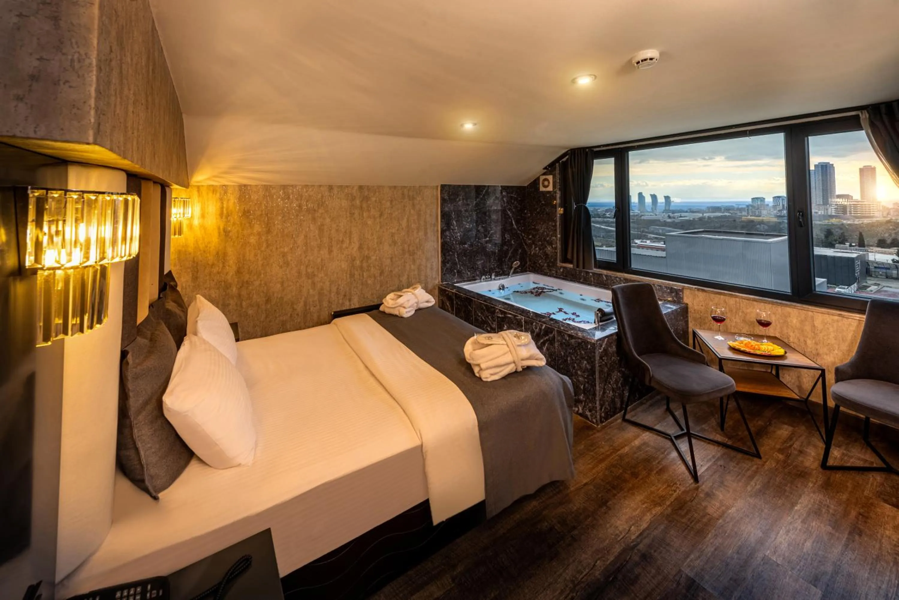 Bed in Golden Dream Otel