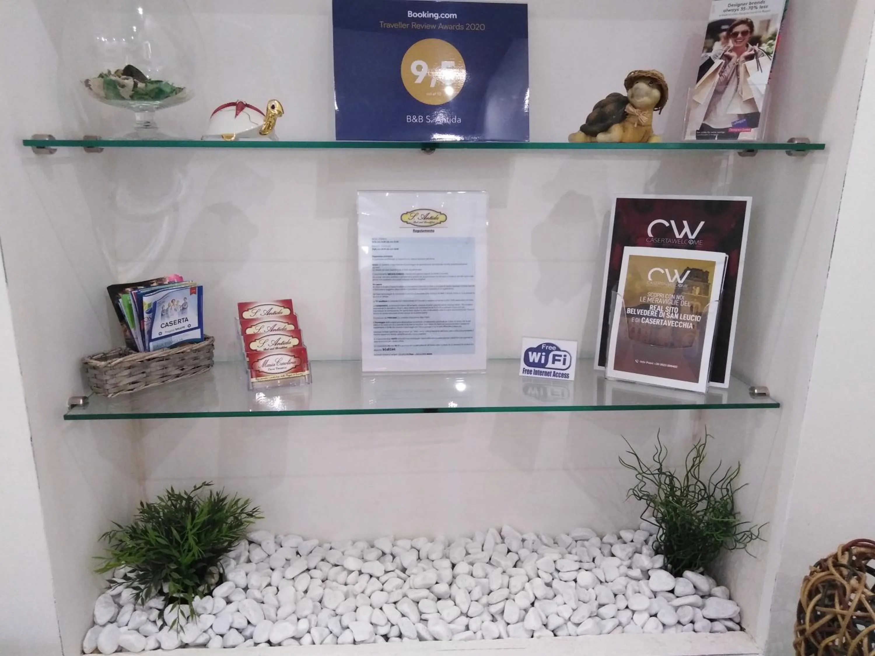 Decorative detail in SantAntida Bed and Breakfast