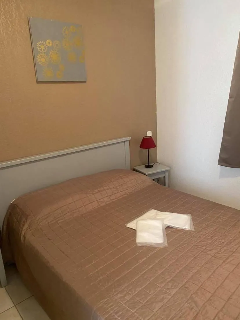 Bedroom, Bed in Laouchet Le Hameau des Grands Lacs