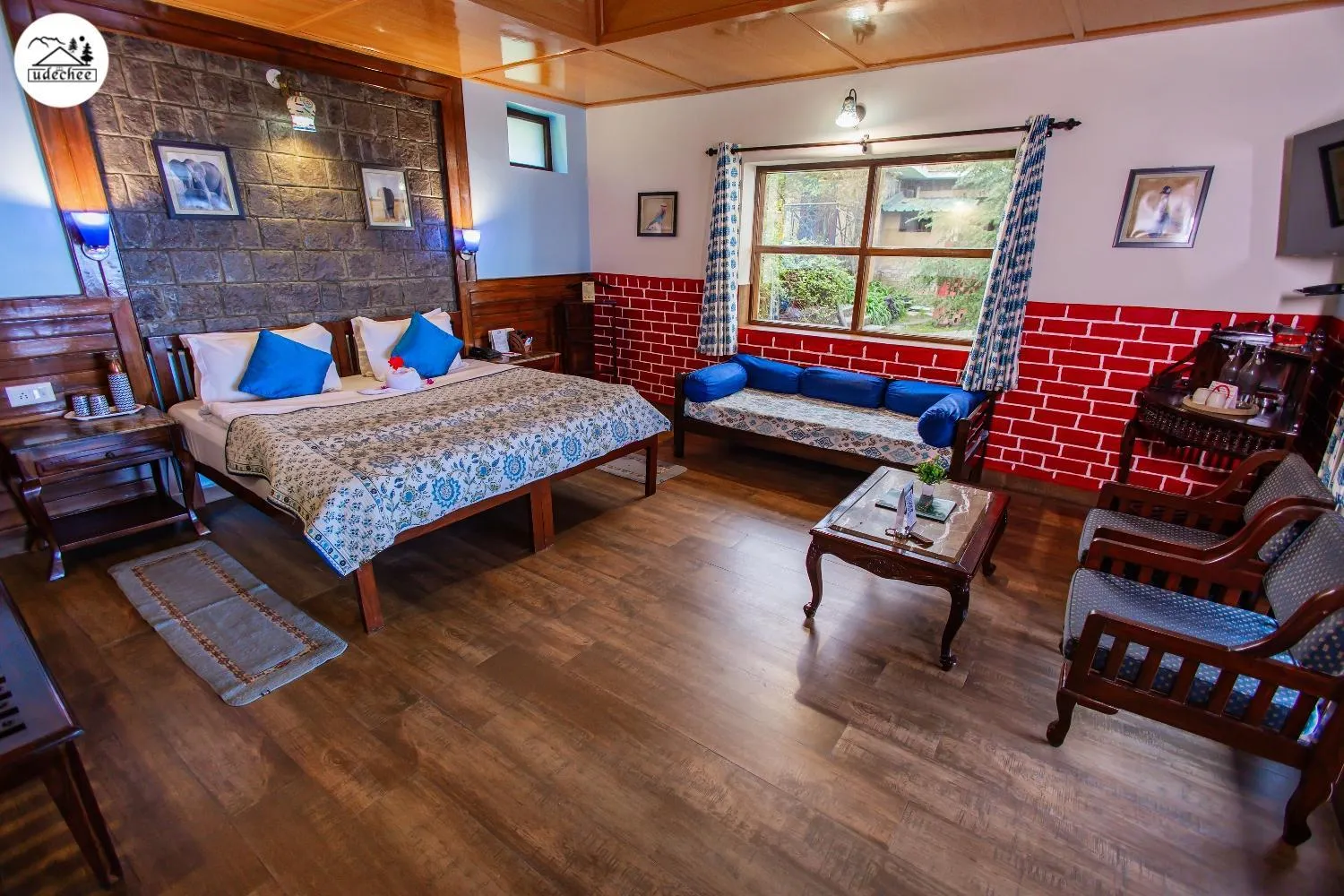 Bed in Hotel Udechee Huts, McLeod Ganj