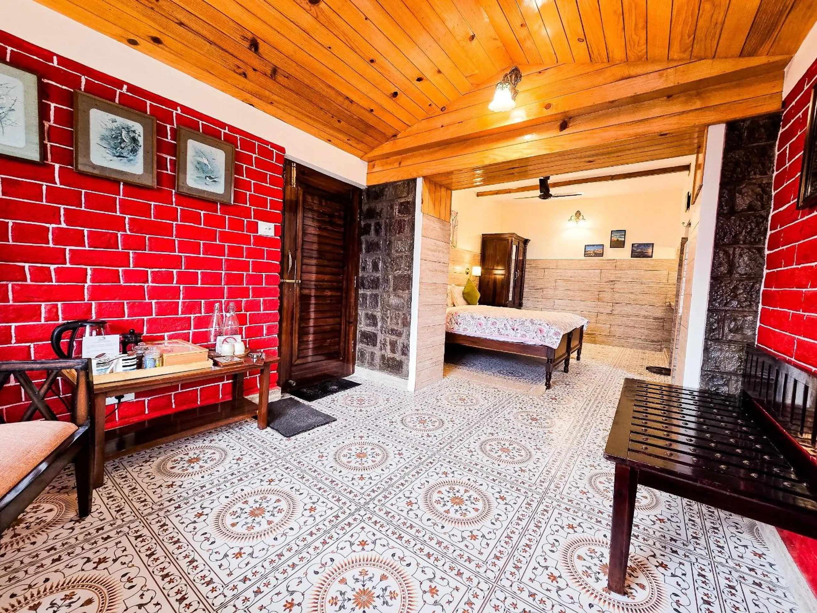 Deluxe Room in Hotel Udechee Huts, McLeod Ganj