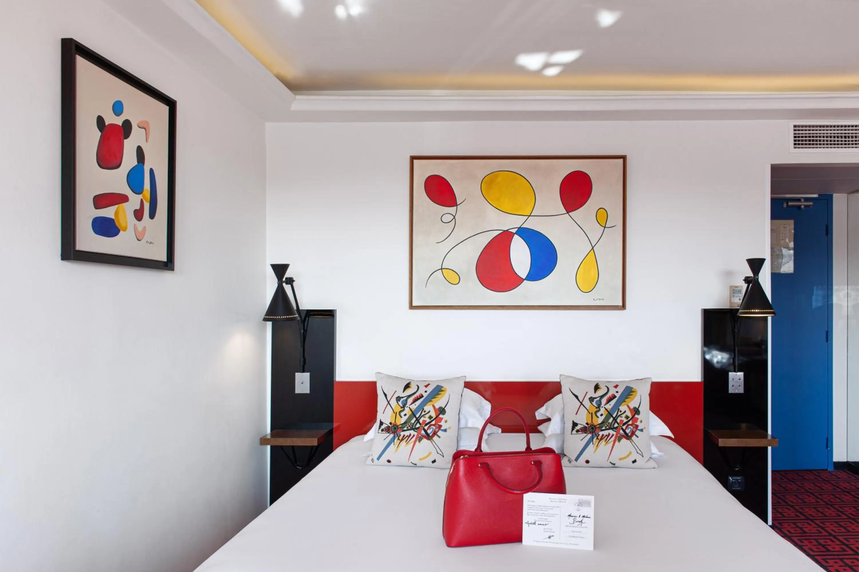 Bed in La Residence Du Vieux Port