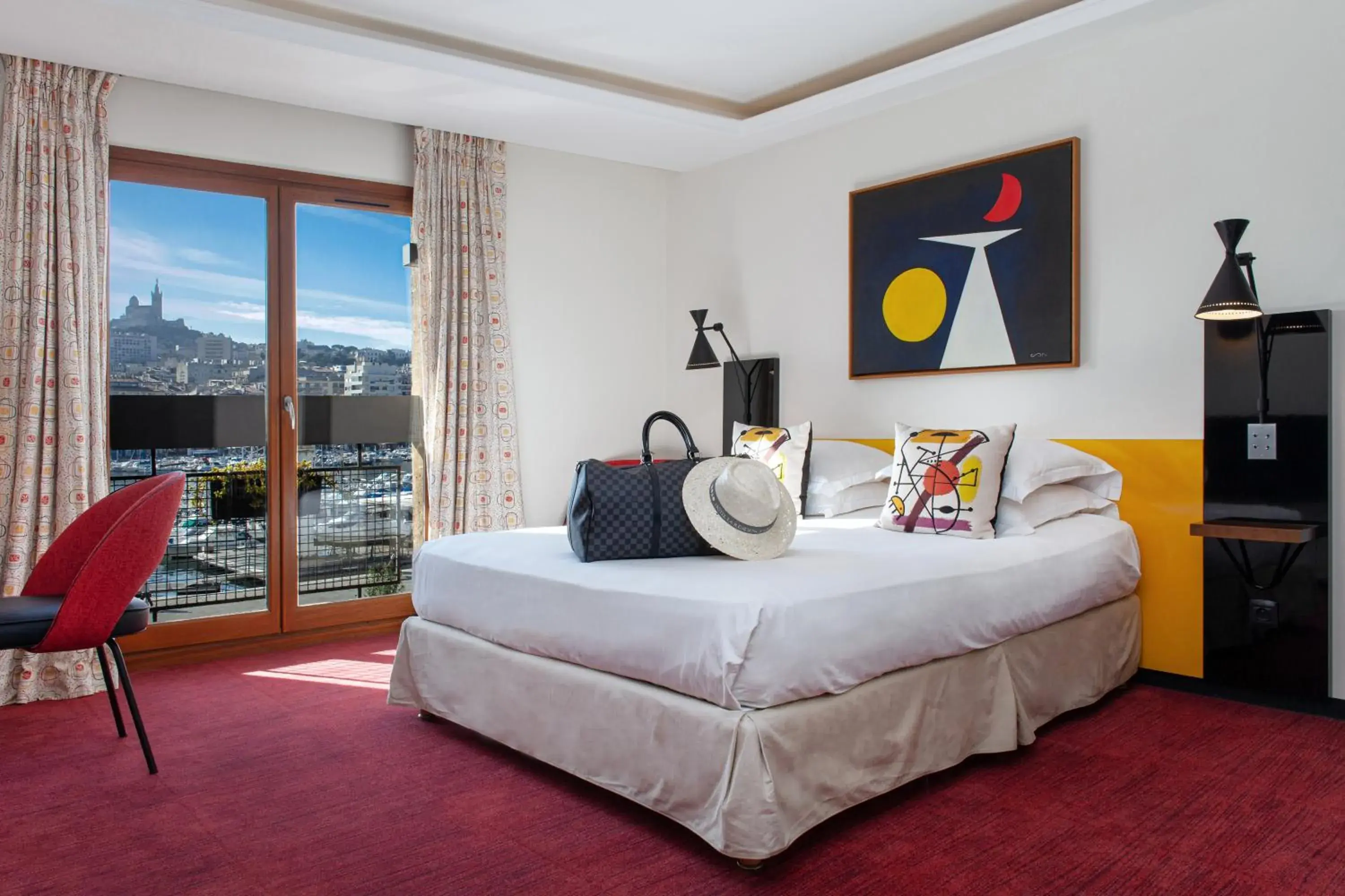 Bed in La Residence Du Vieux Port Bed in La Residence Du Vieux Port