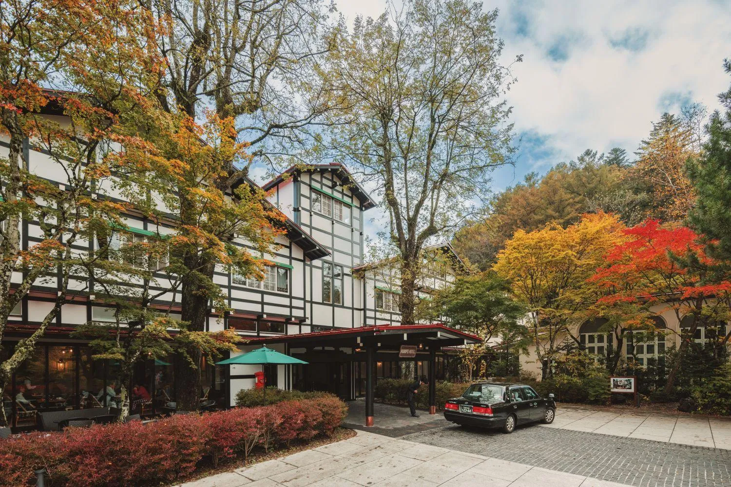 Property building in Mampei Hotel