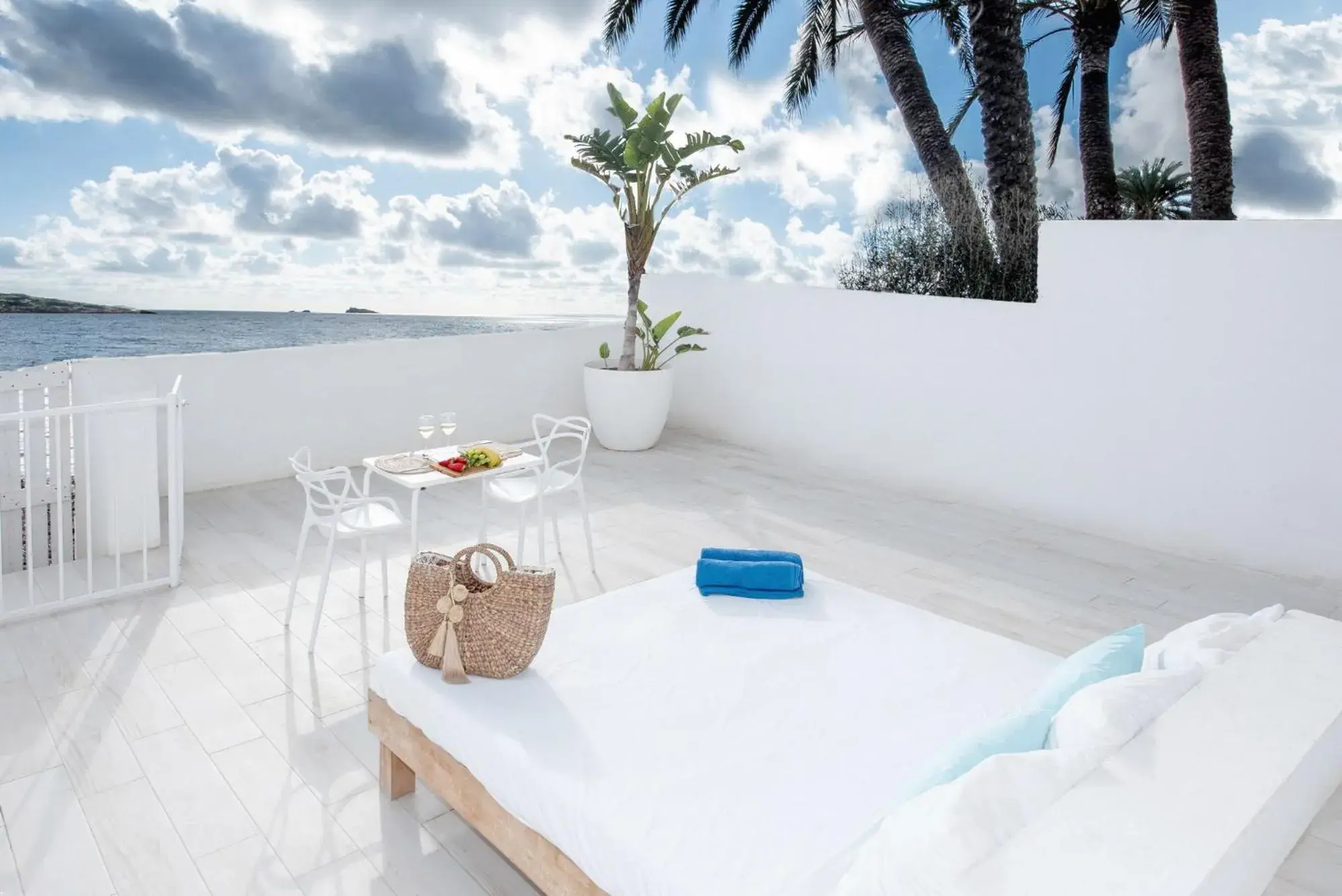 Beach, Bed in Enkala Apartamentos Beach, Bed in Enkala Apartamentos