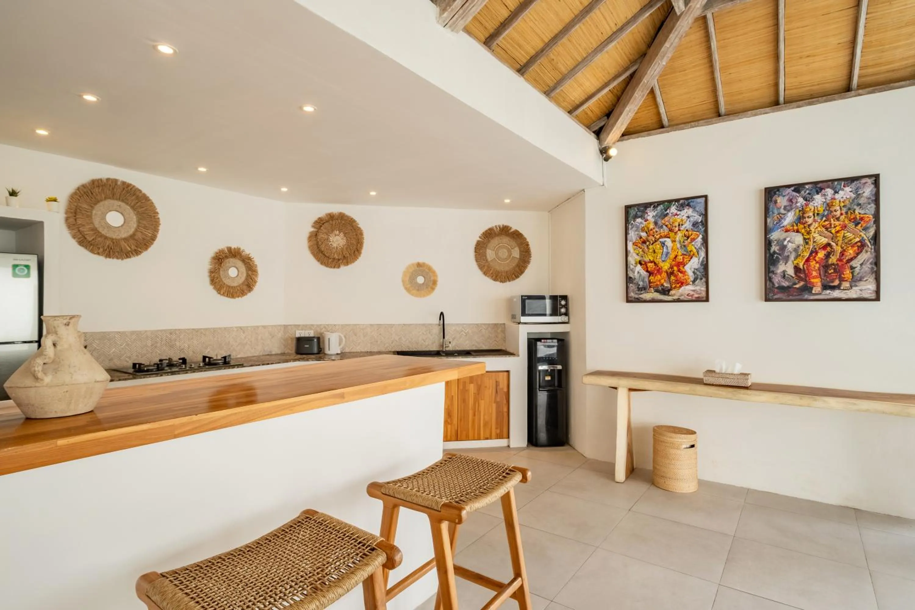 Kitchen or kitchenette in Villa Dipta