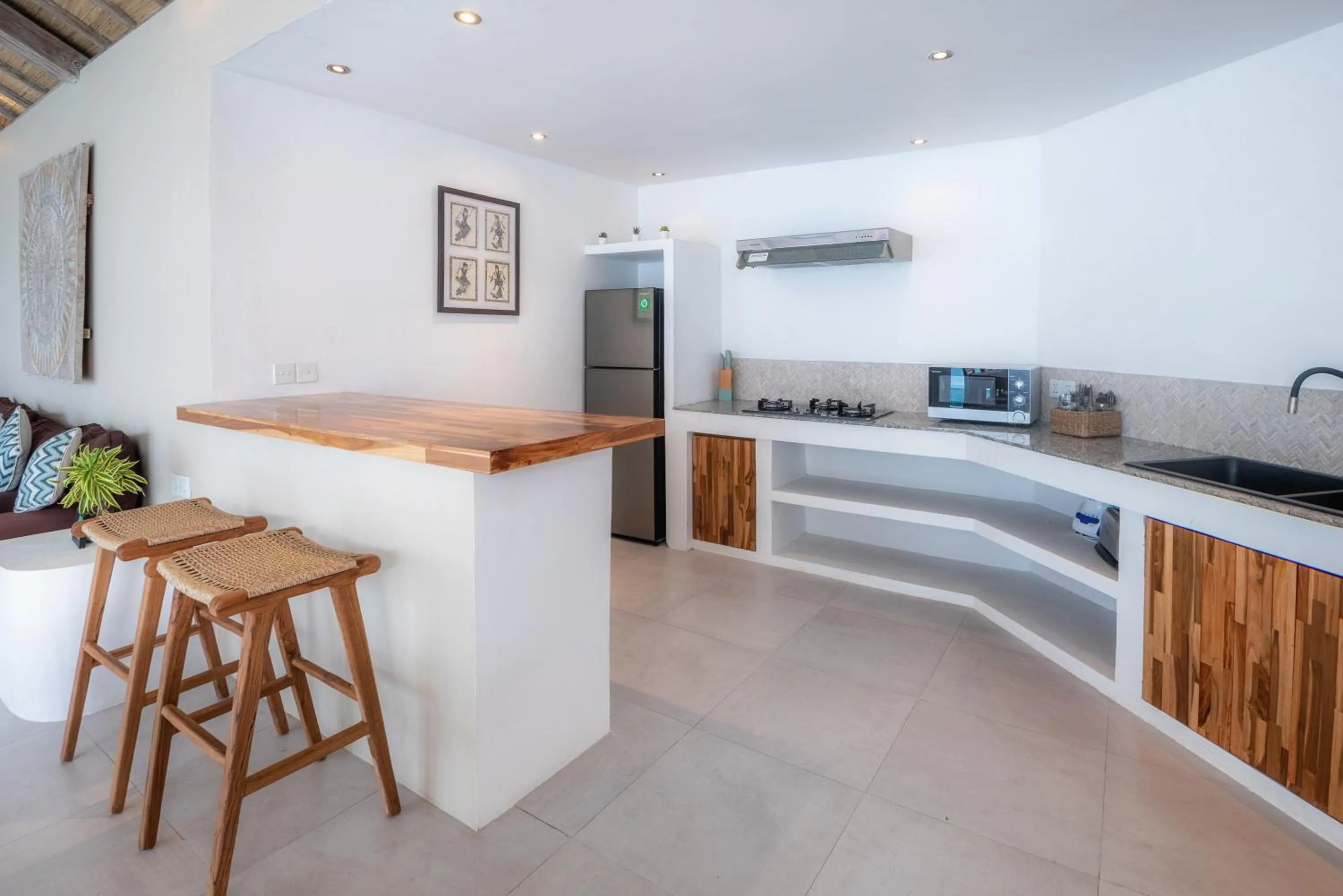 Kitchen or kitchenette in Villa Dipta