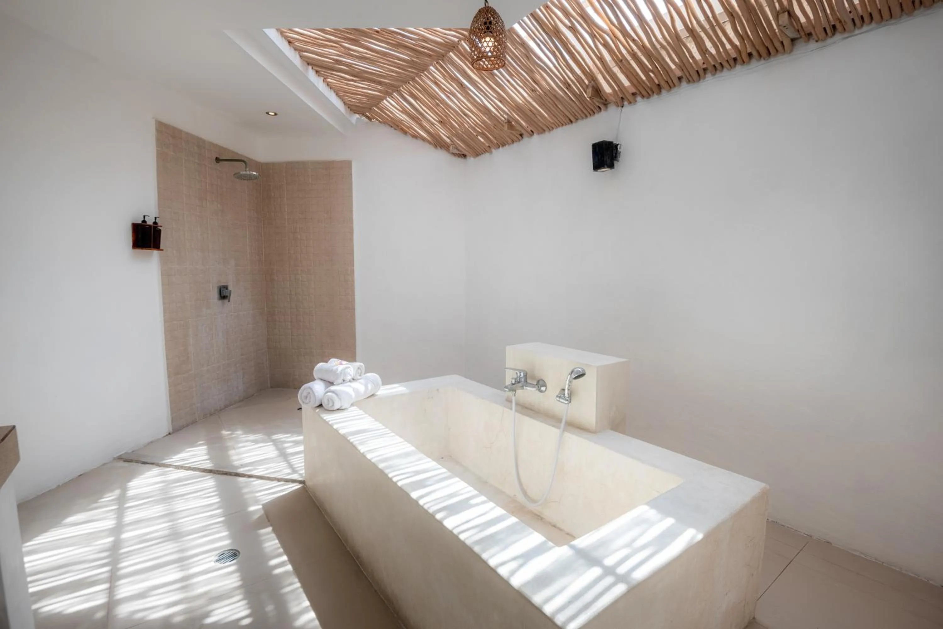 Bathroom, Bed in Villa Dipta