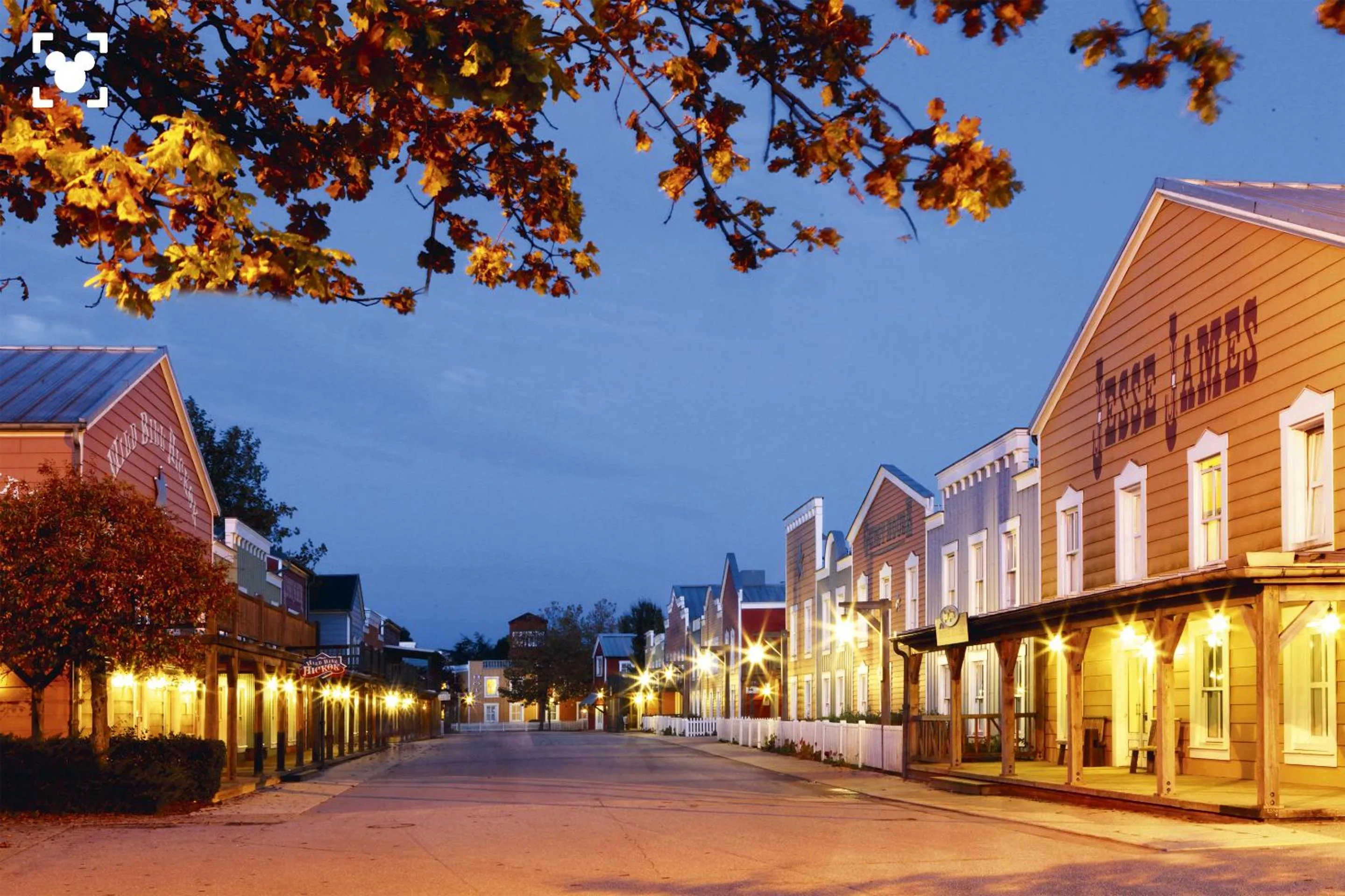 Facade/entrance in Disney Hotel Cheyenne