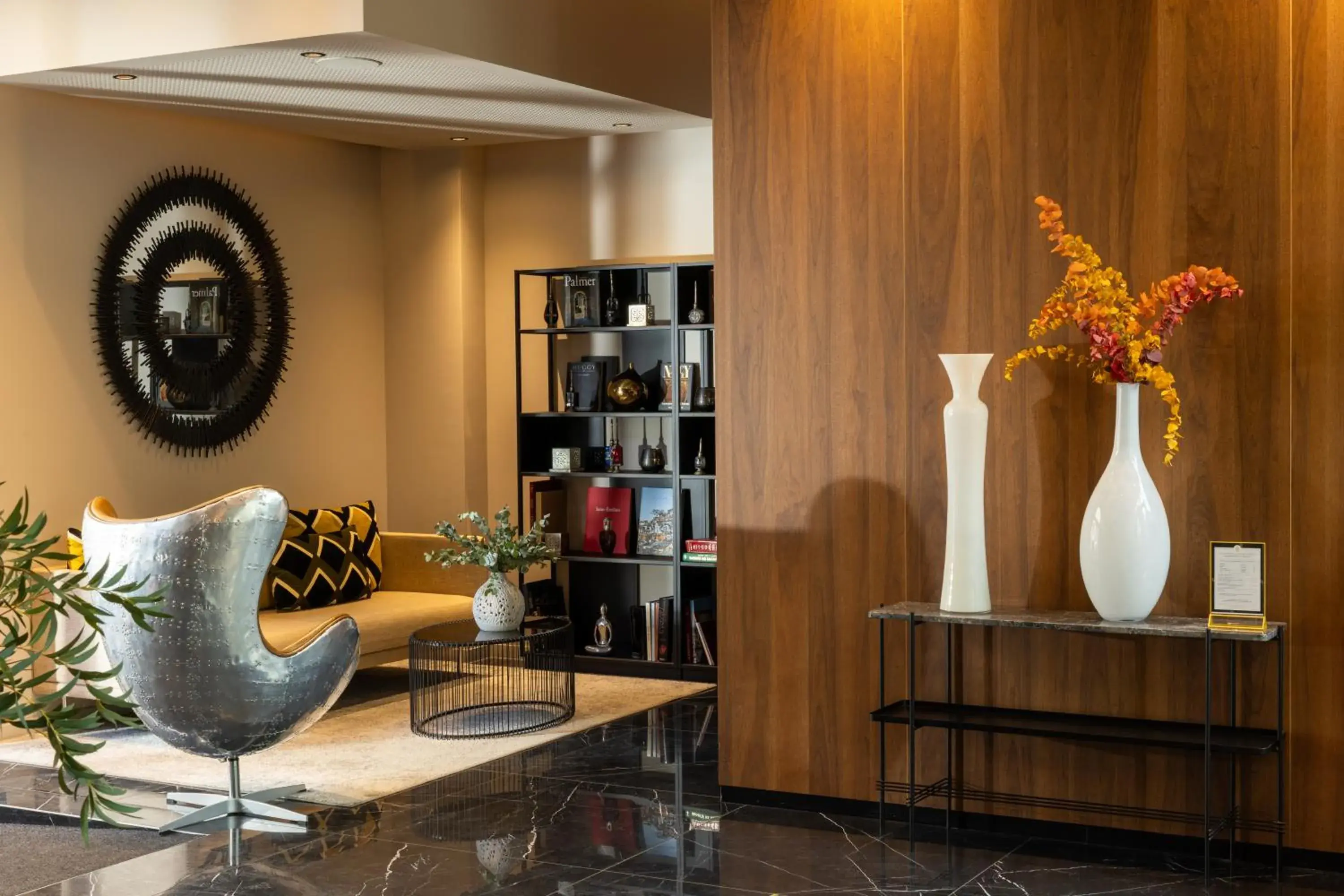 Lobby or reception in Hôtel La Maison Bord'eaux Lobby or reception in Hôtel La Maison Bord'eaux