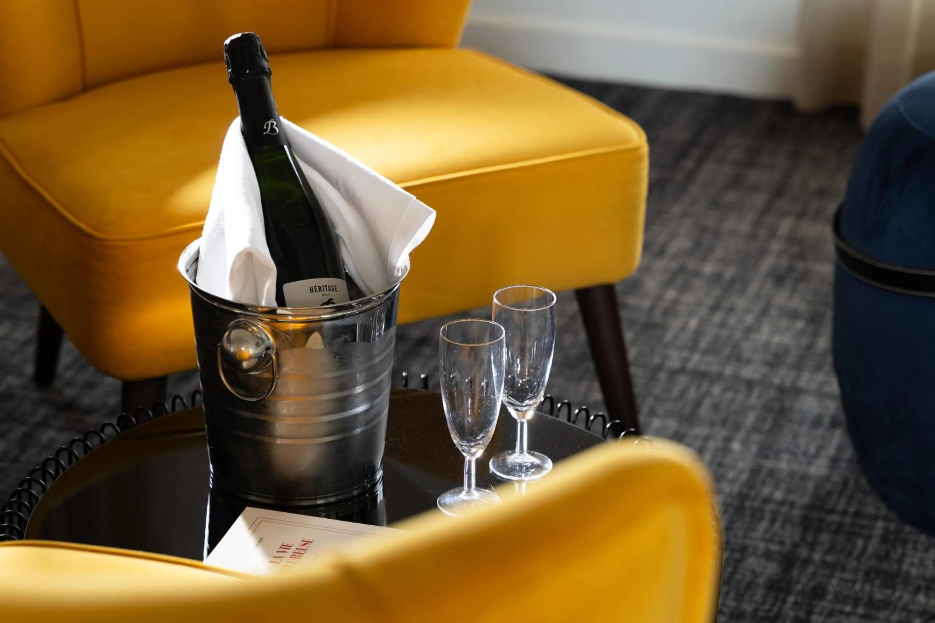 Food and drinks in Hôtel La Maison Bord'eaux