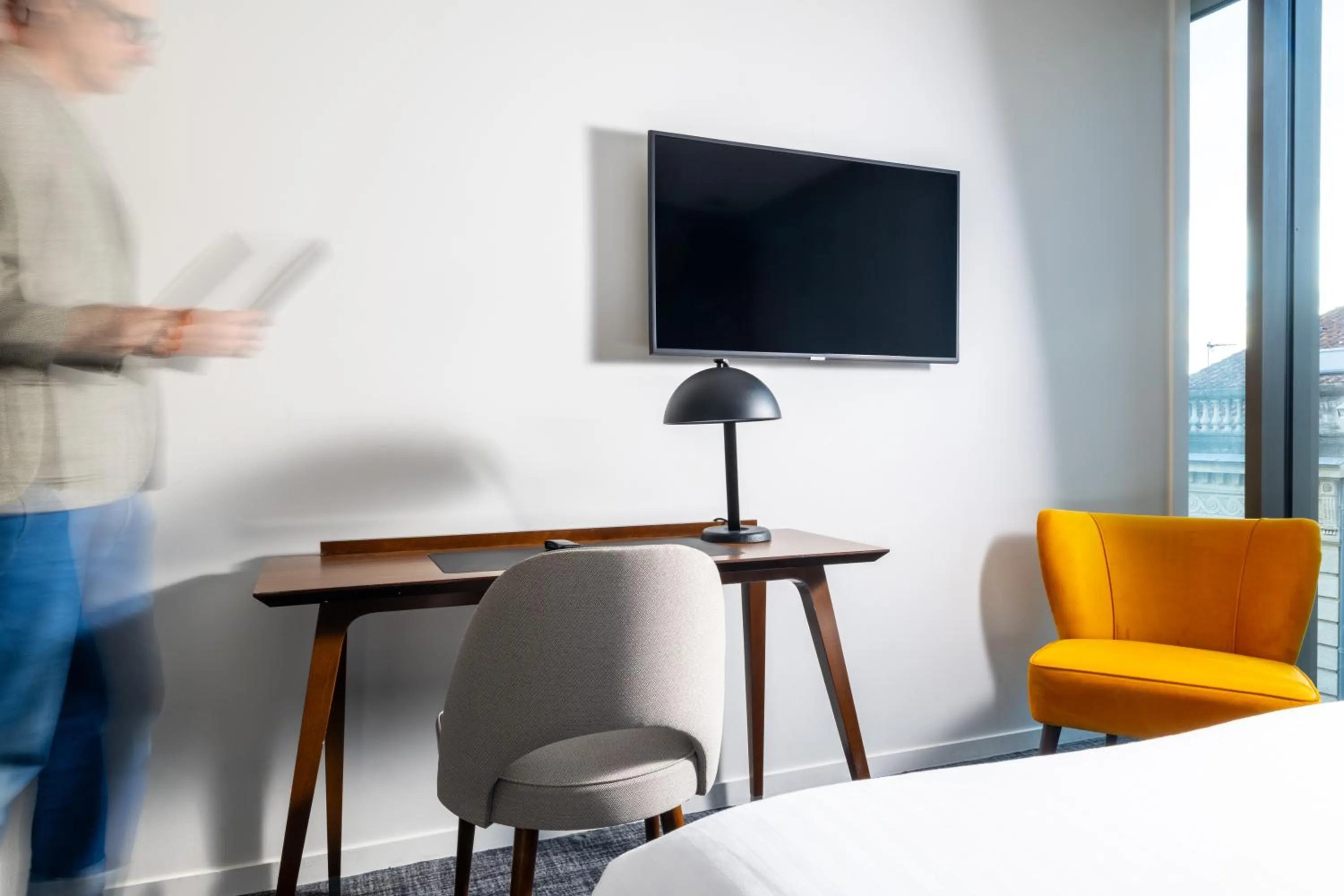 TV and multimedia in Hôtel La Maison Bord'eaux