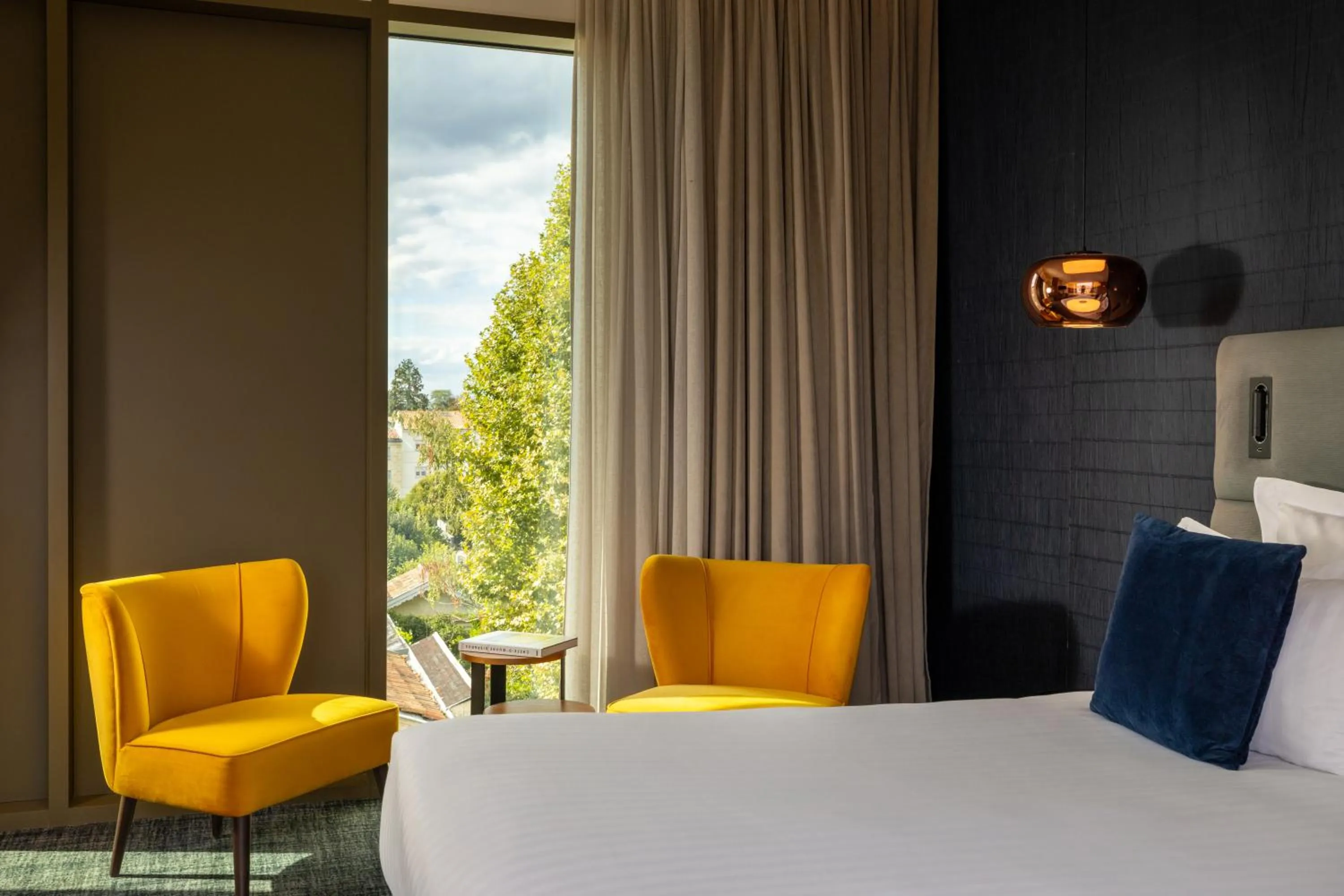 Bed in Hôtel La Maison Bord'eaux