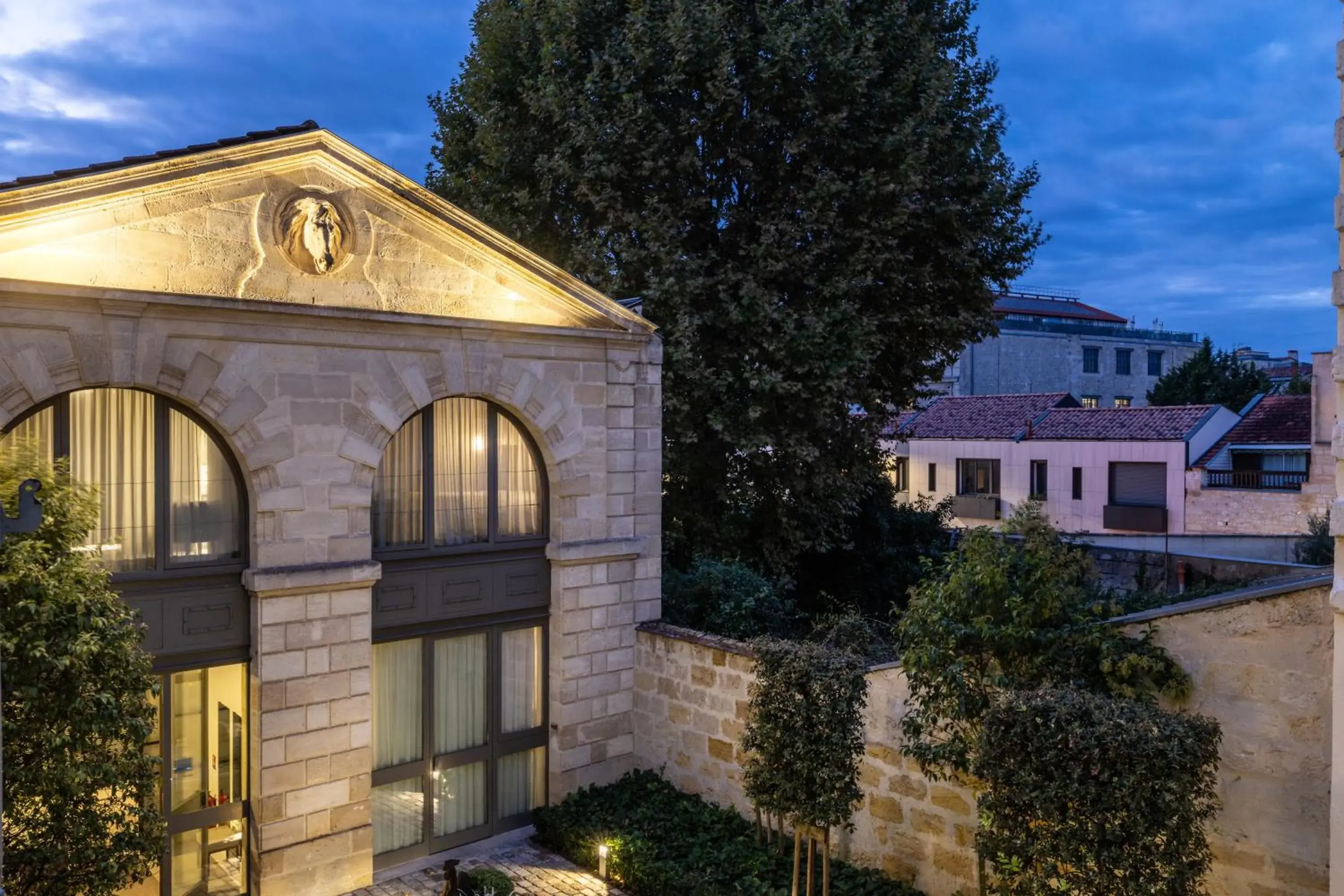 Property building in Hôtel La Maison Bord'eaux Property building in Hôtel La Maison Bord'eaux