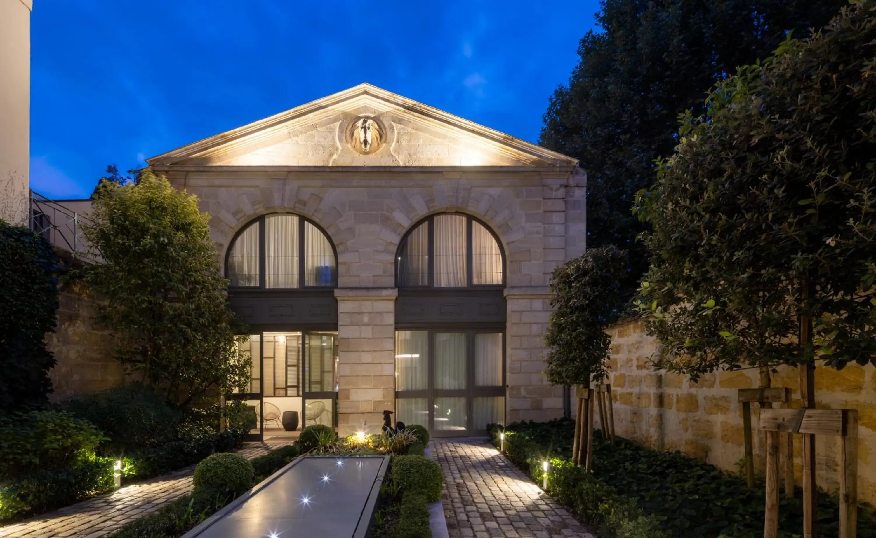 Facade/entrance in Hôtel La Maison Bord'eaux Facade/entrance in Hôtel La Maison Bord'eaux