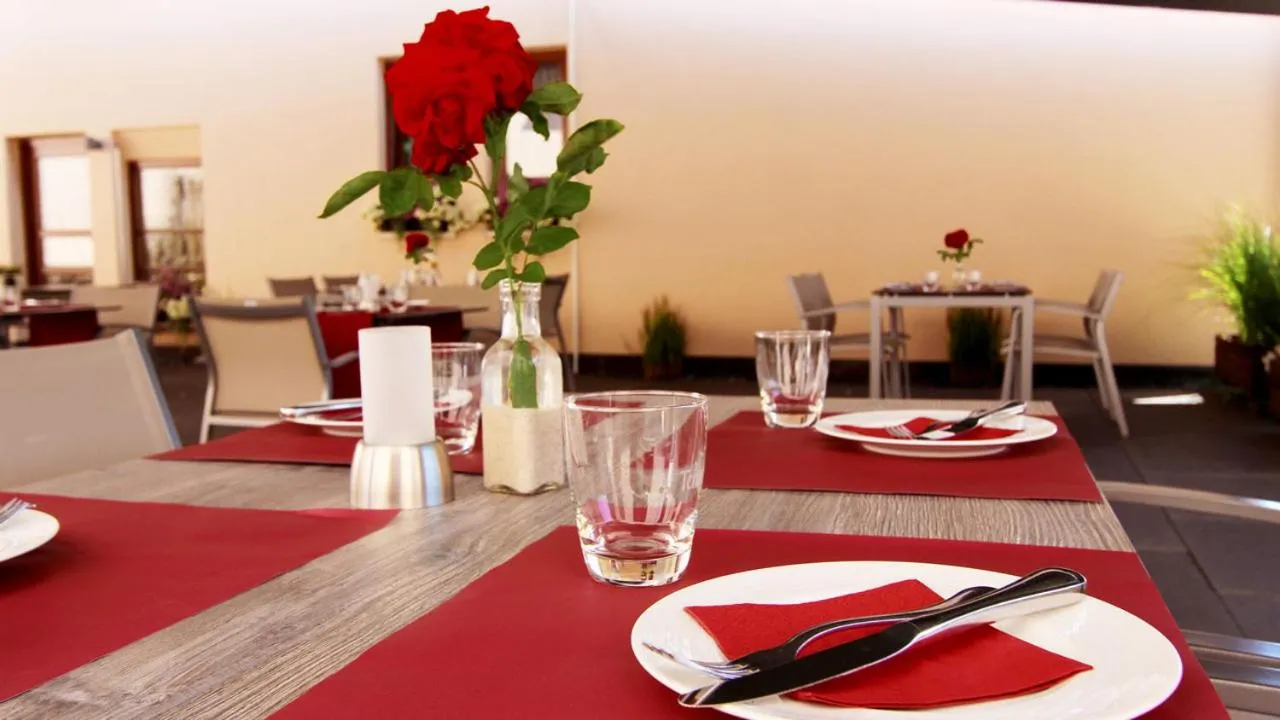 Restaurant/places to eat in Hotel Gasthof Adler