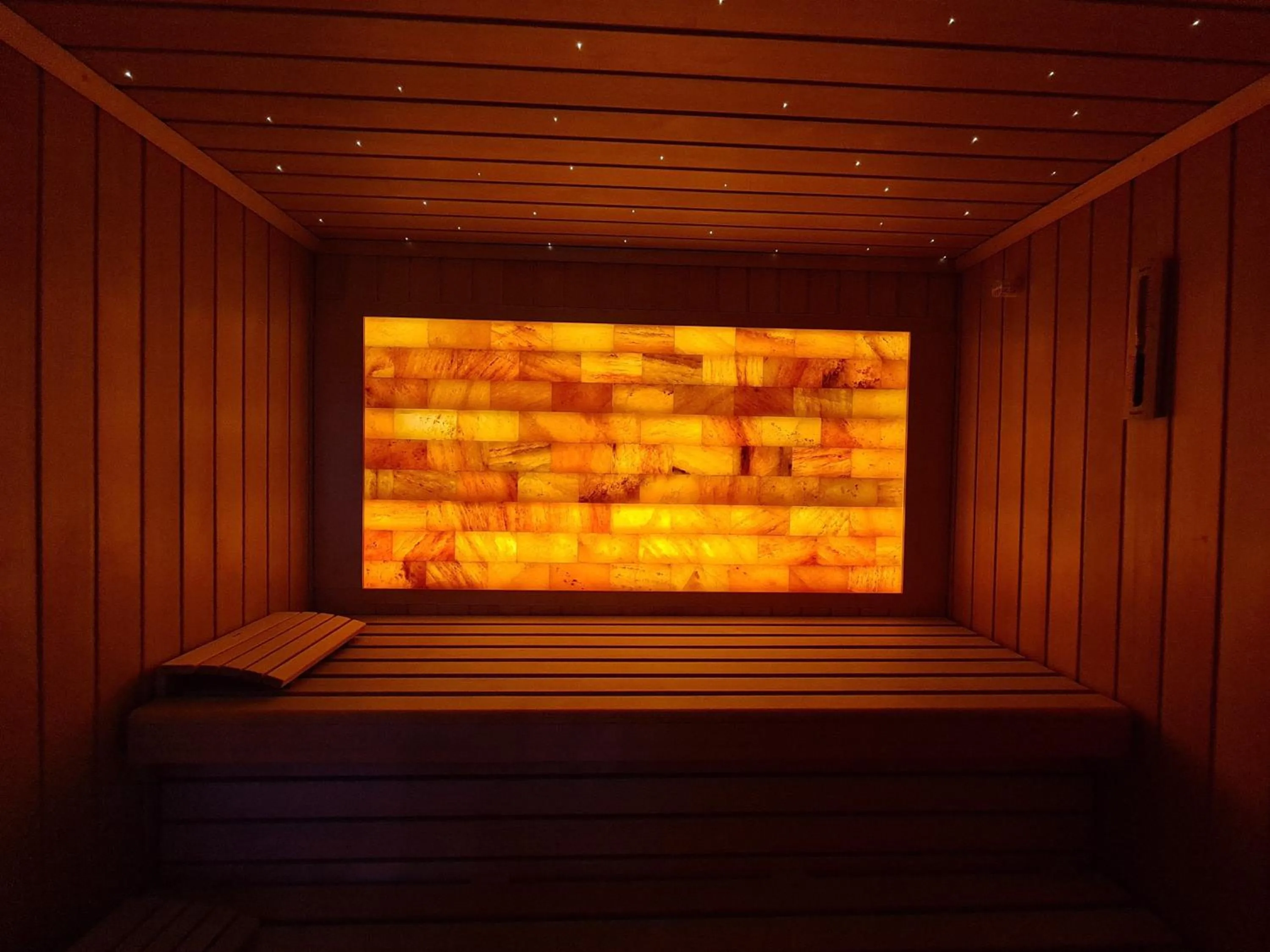 Sauna in The Lake Hotel