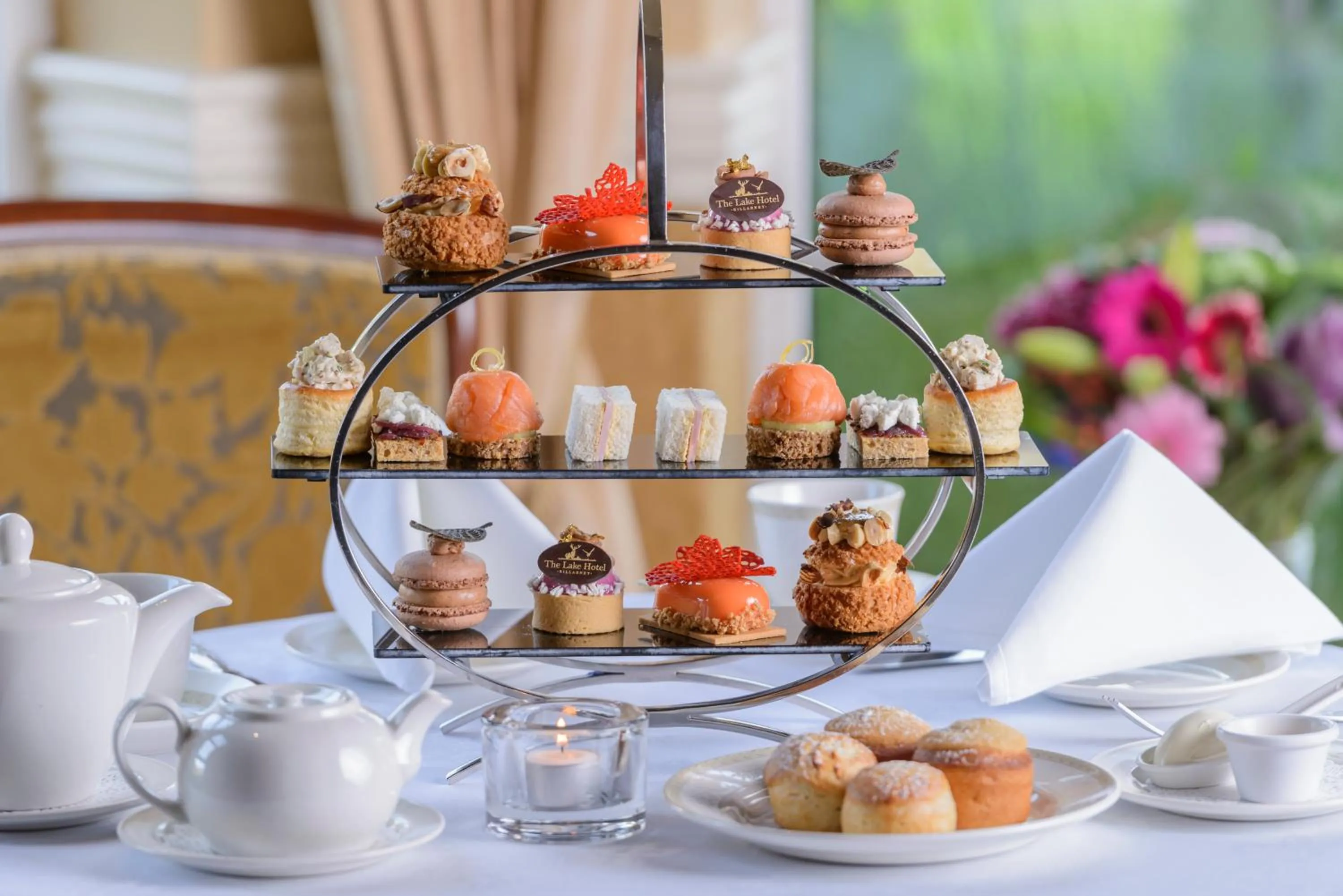 Food and drinks in The Lake Hotel