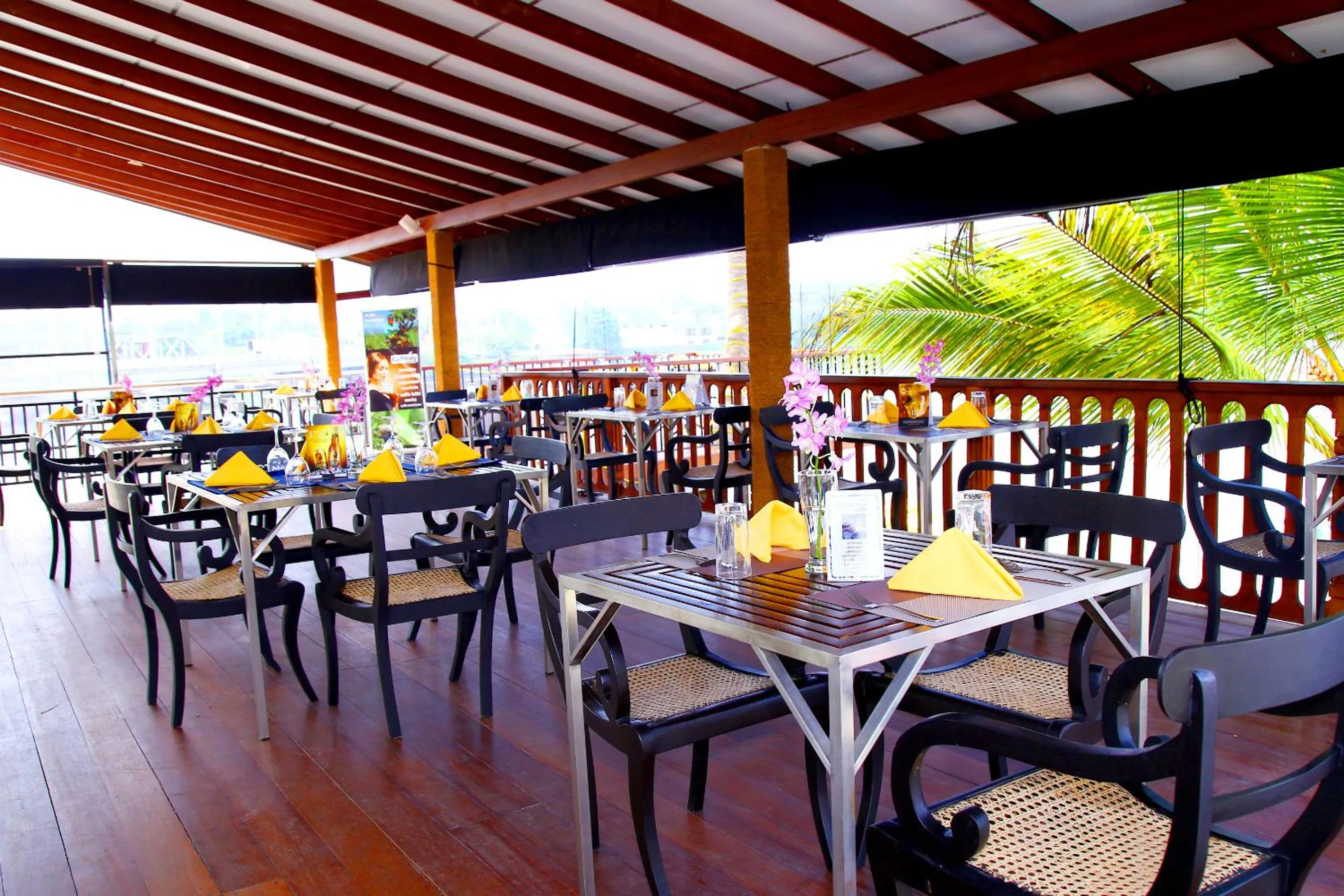 Restaurant/places to eat in Malu Banna