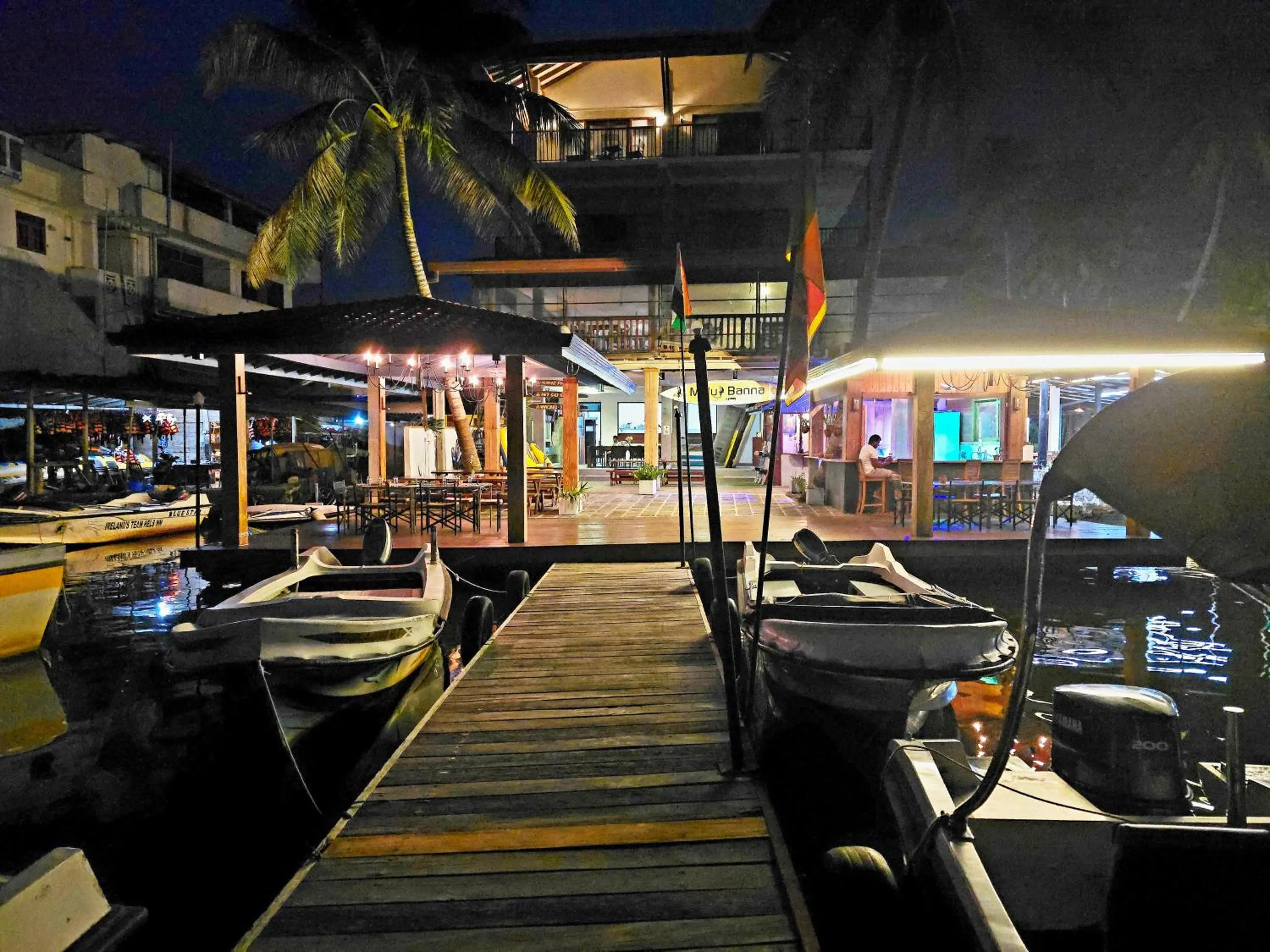 Restaurant/places to eat in Malu Banna