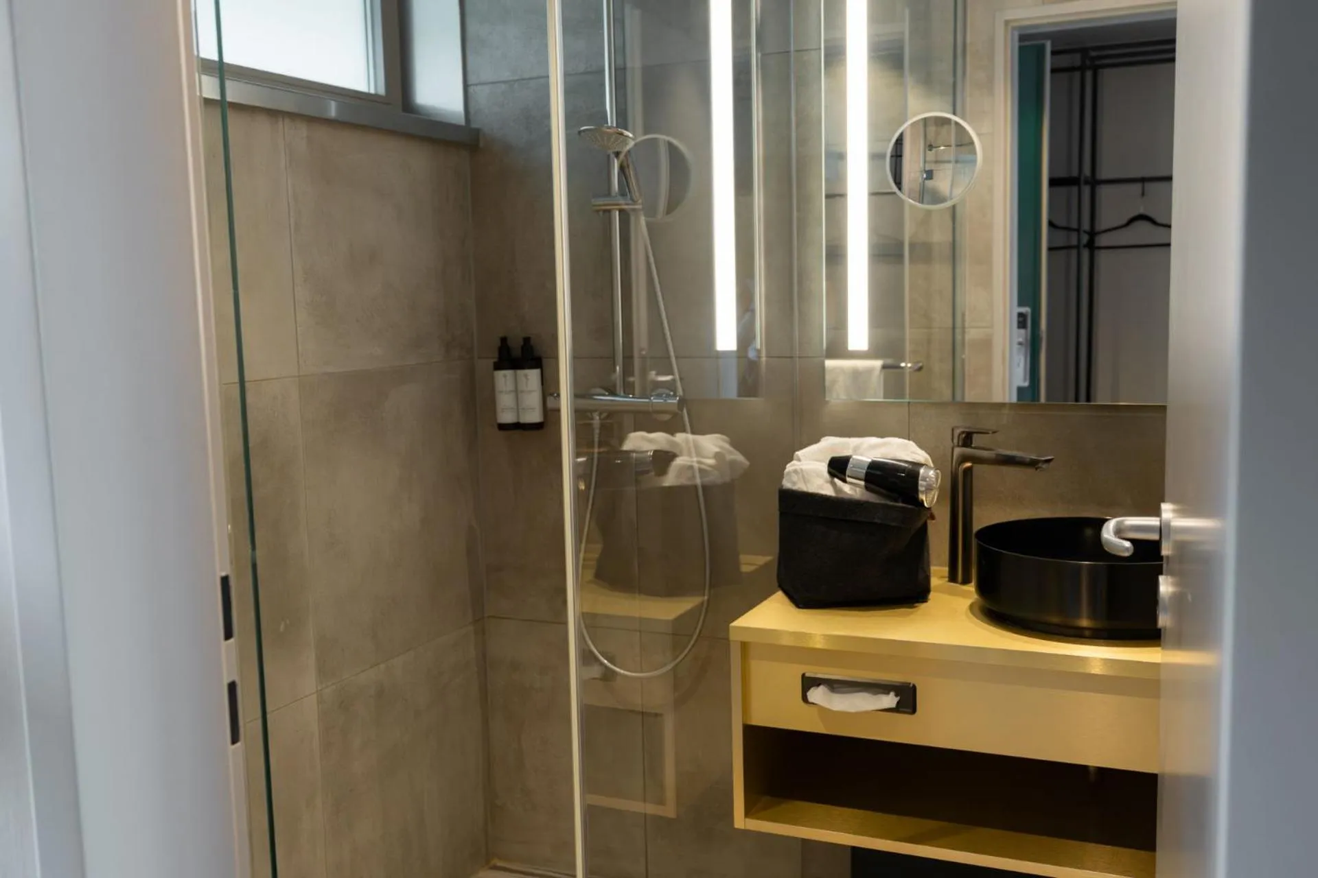 Bathroom in Scheck Hotel