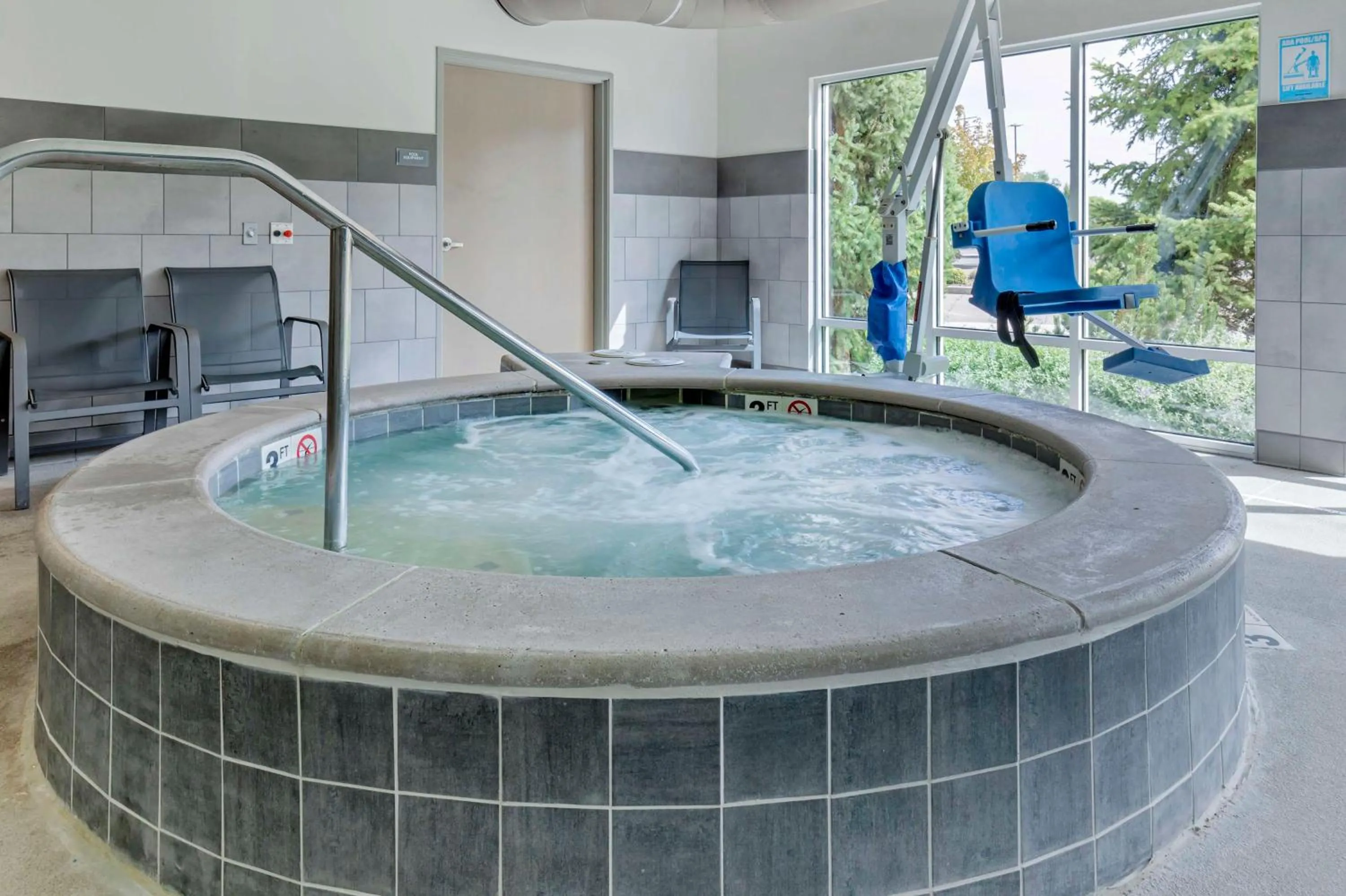 Pool view in Best Western Plus Peppertree Nampa Civic Center Inn