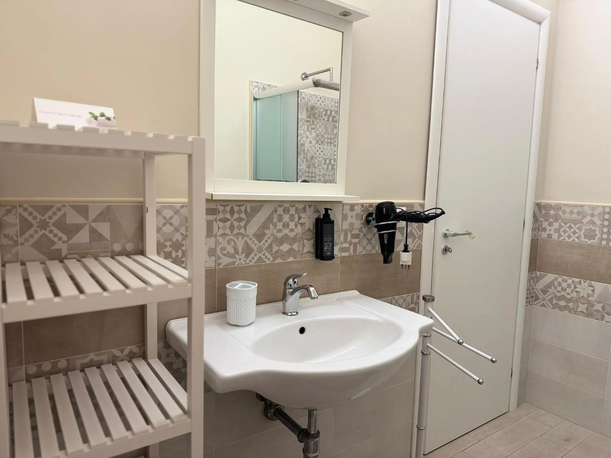 Bathroom in Maison Bijou Guest House