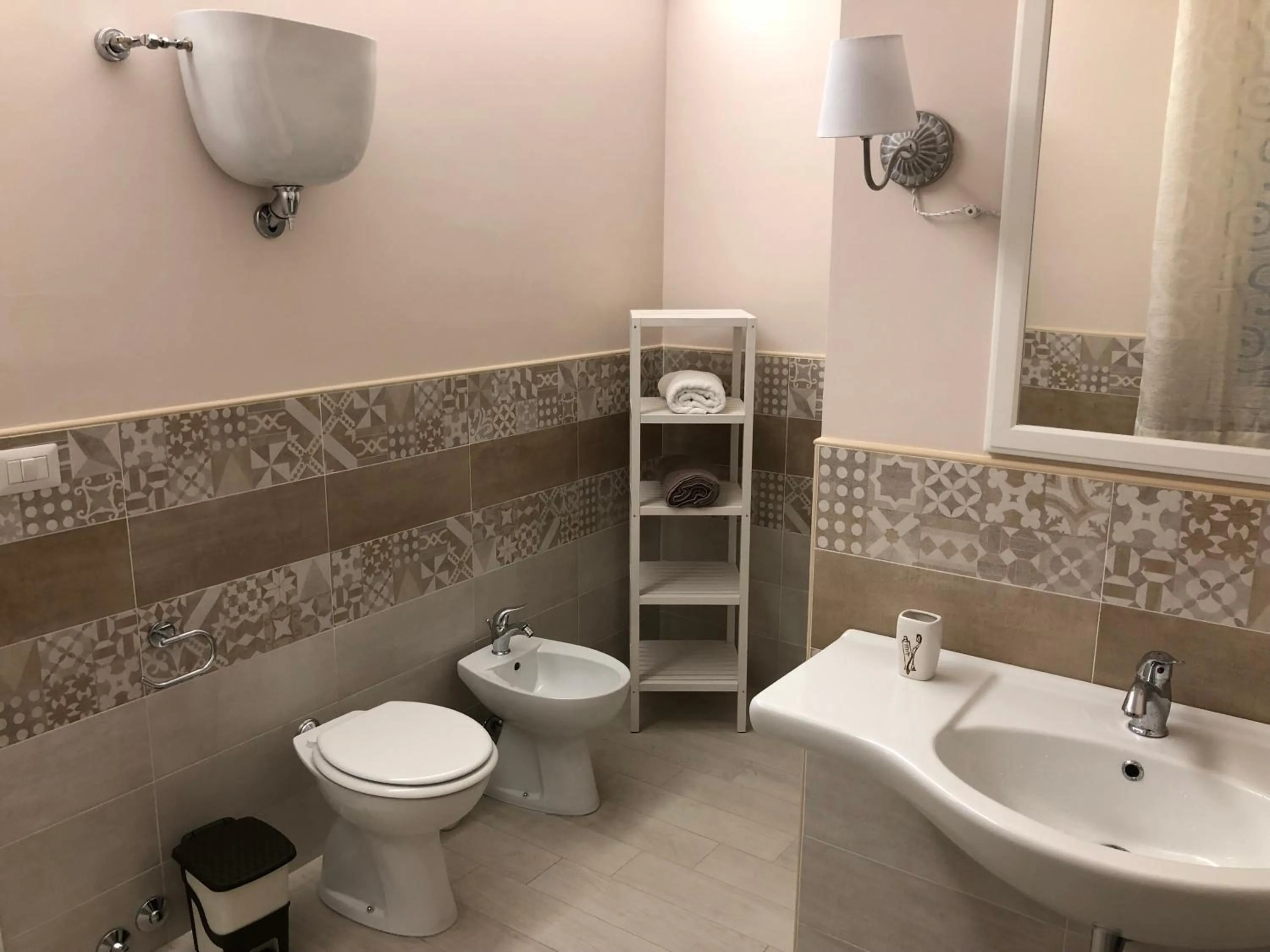 Toilet in Maison Bijou B&B