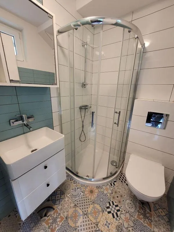 O.W. Krakus II - Domki i Pokoje