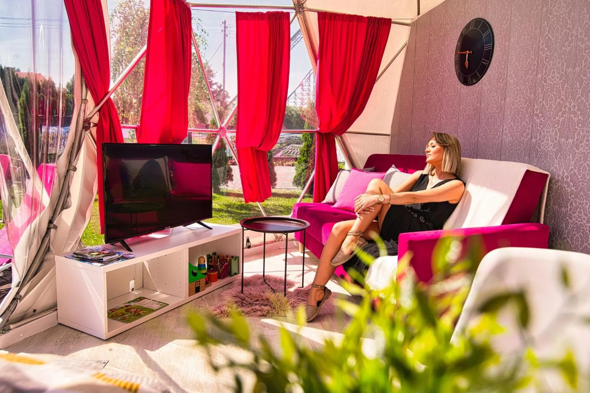 Communal lounge/ TV room in Holiday Park Zator