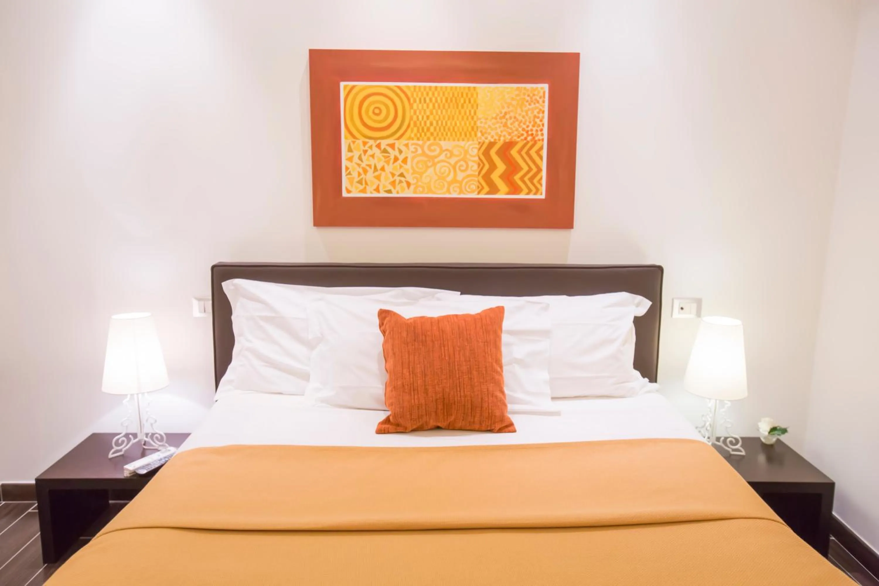 Photo of the whole room, Bed in Bbqueen