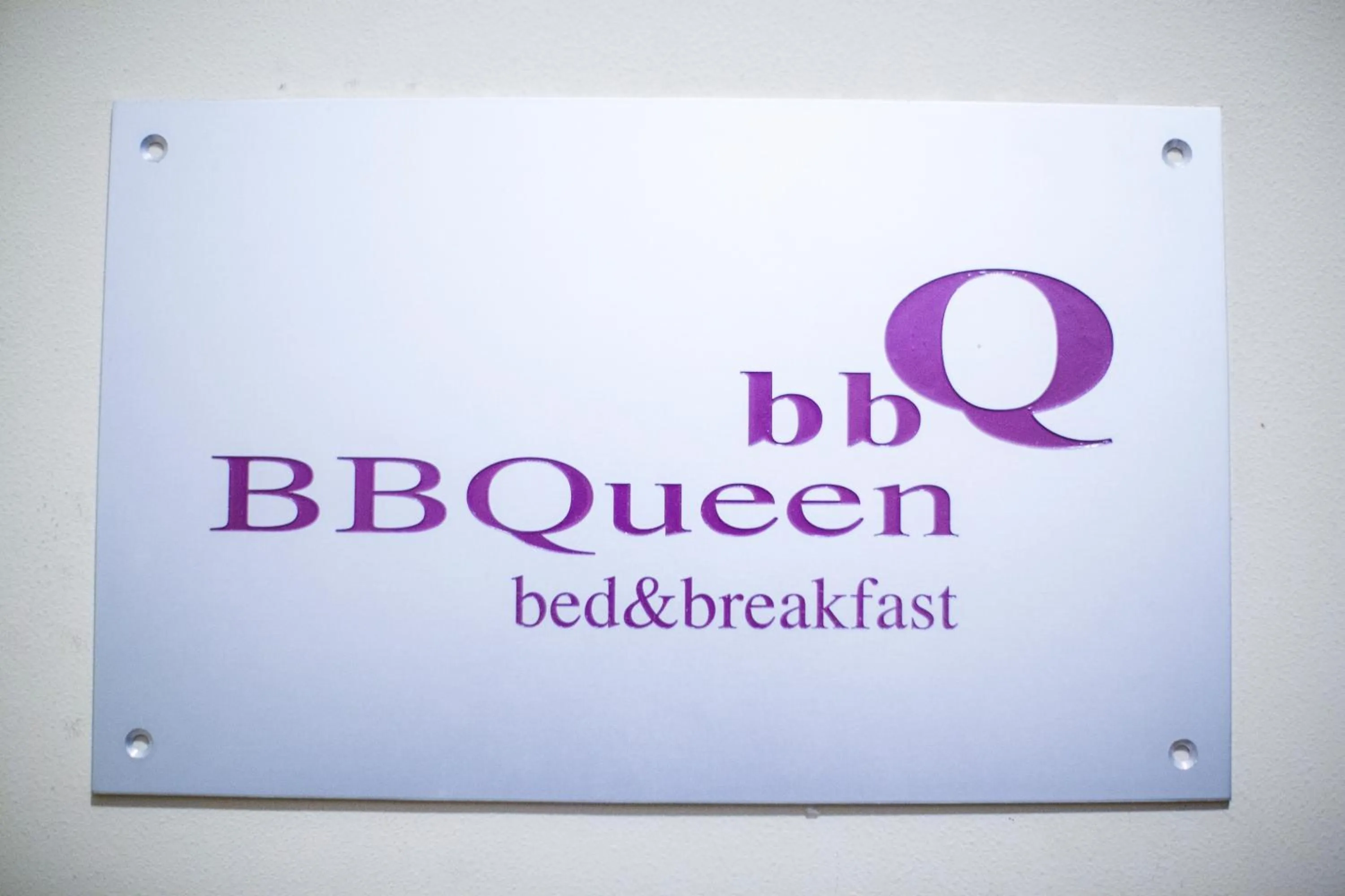 Property logo or sign in Bbqueen