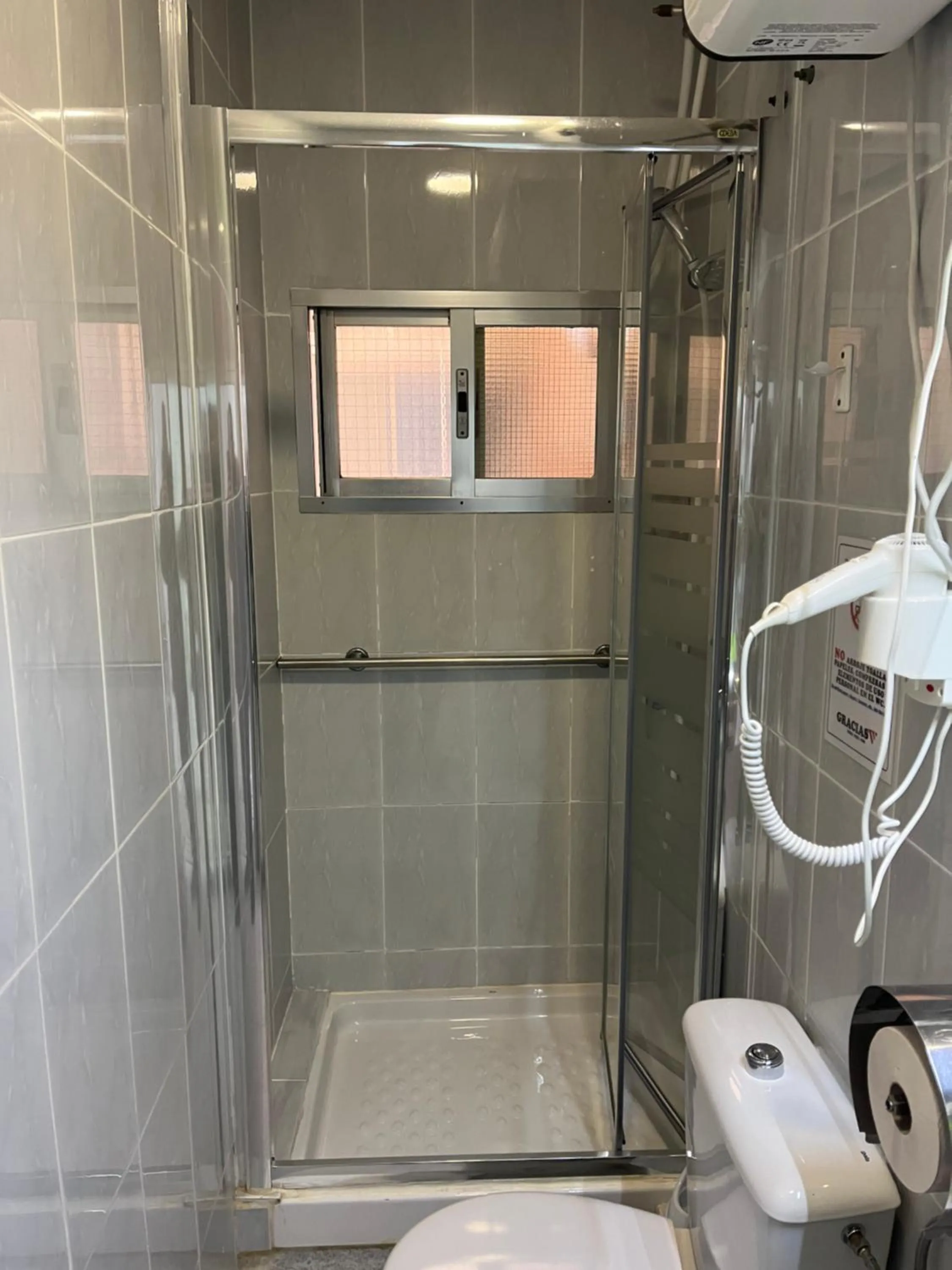 Shower in Casa de Huéspedes Almansa