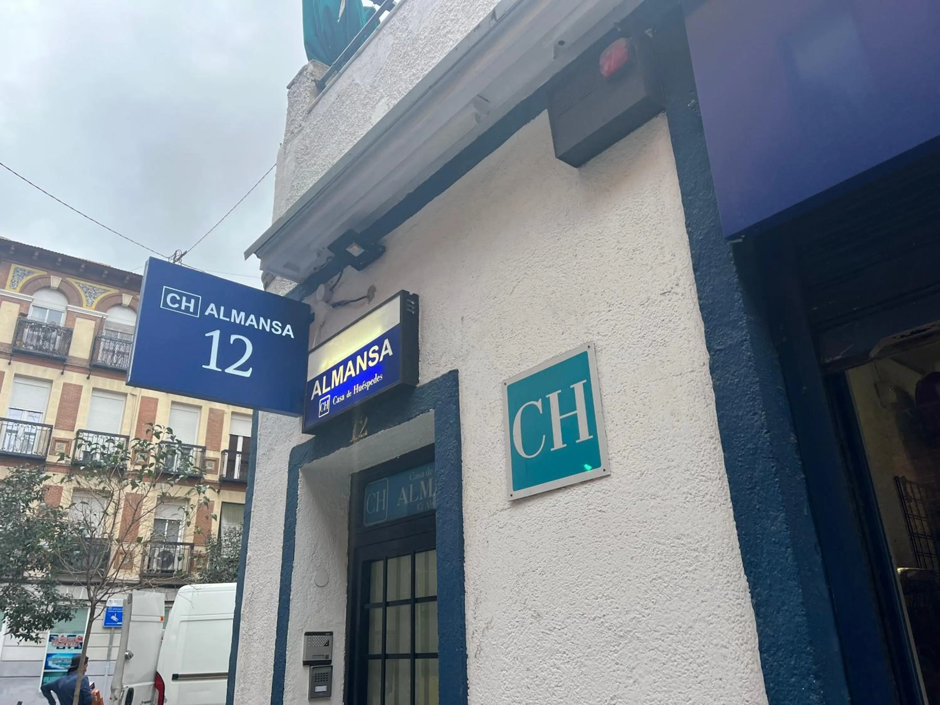 Facade/entrance in Casa de Huéspedes Almansa
