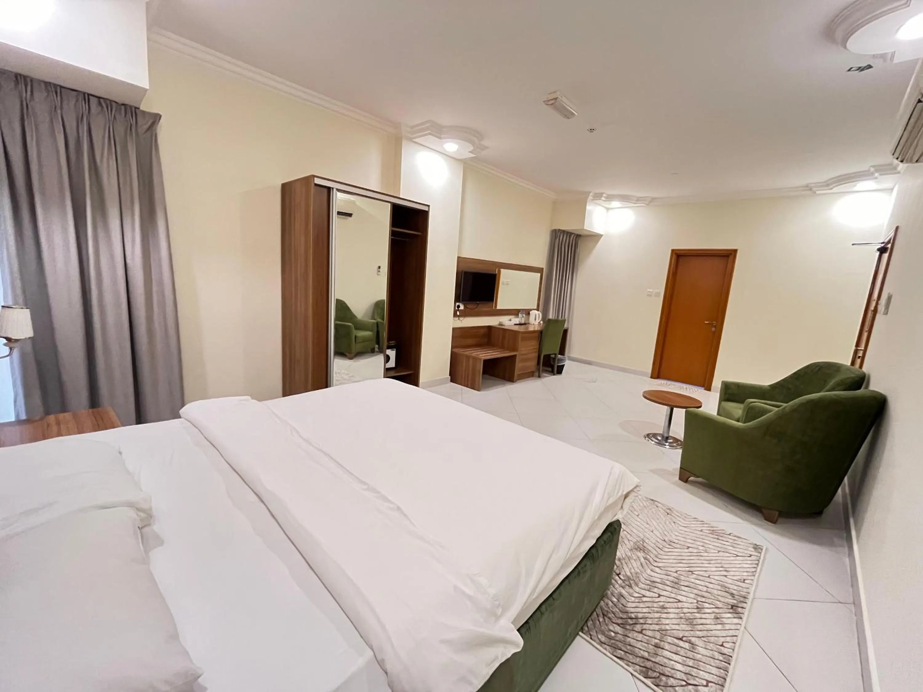 Bed in Muscat Hills Hotel