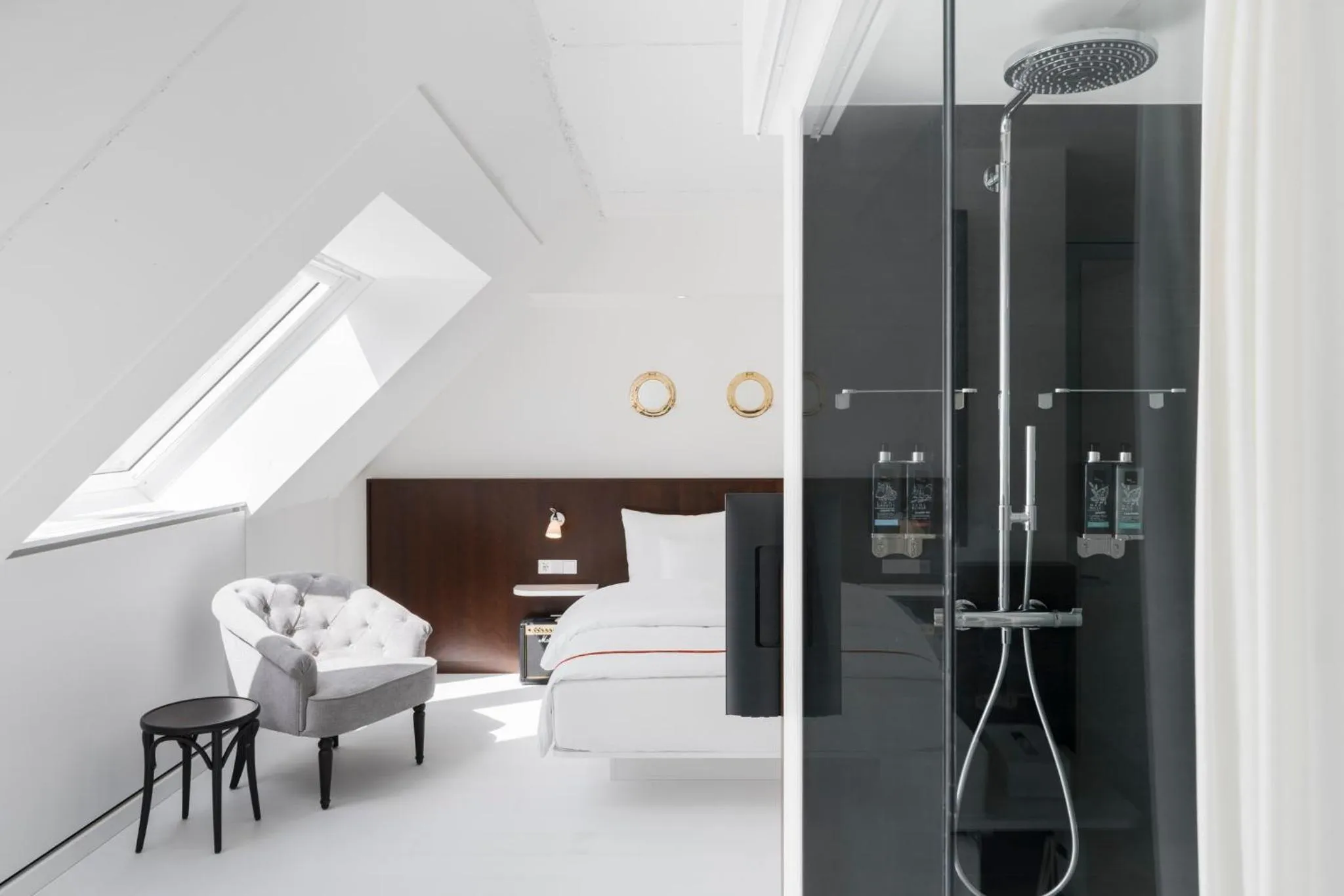 Shower in Ruby Lissi Hotel Vienna