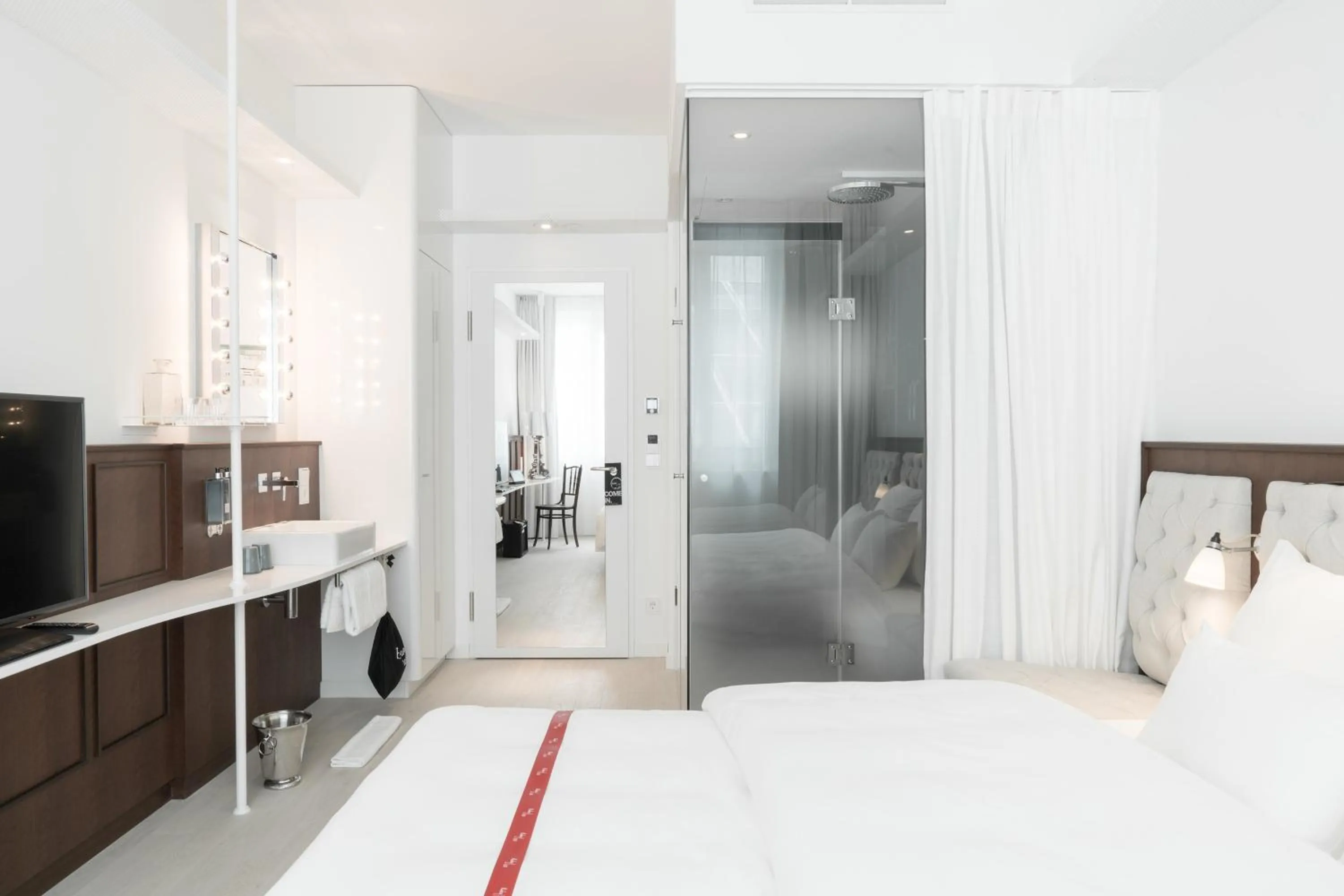 Photo of the whole room, Bed in Ruby Lissi Hotel Vienna