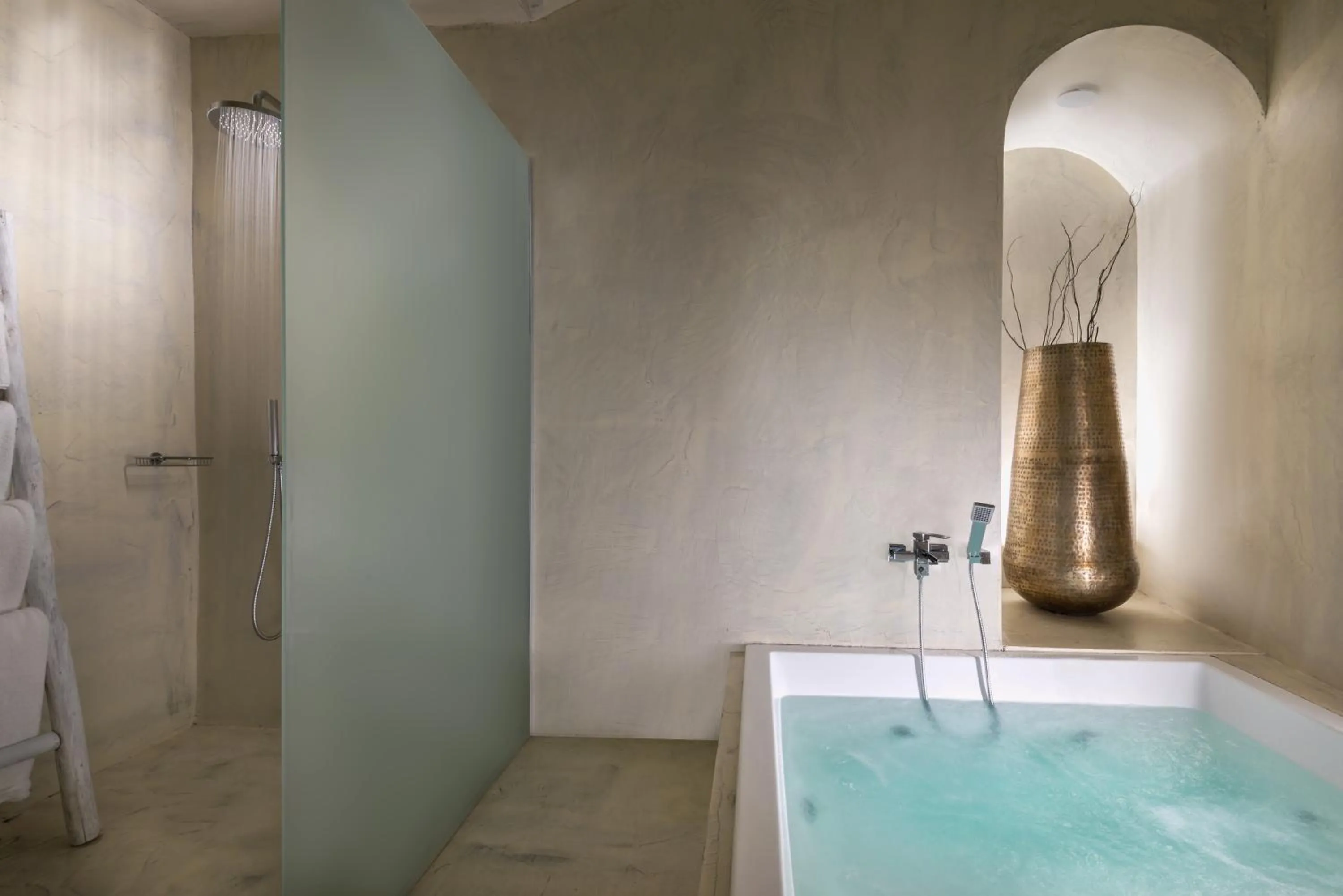 Shower in Mythical Blue Luxury Suites