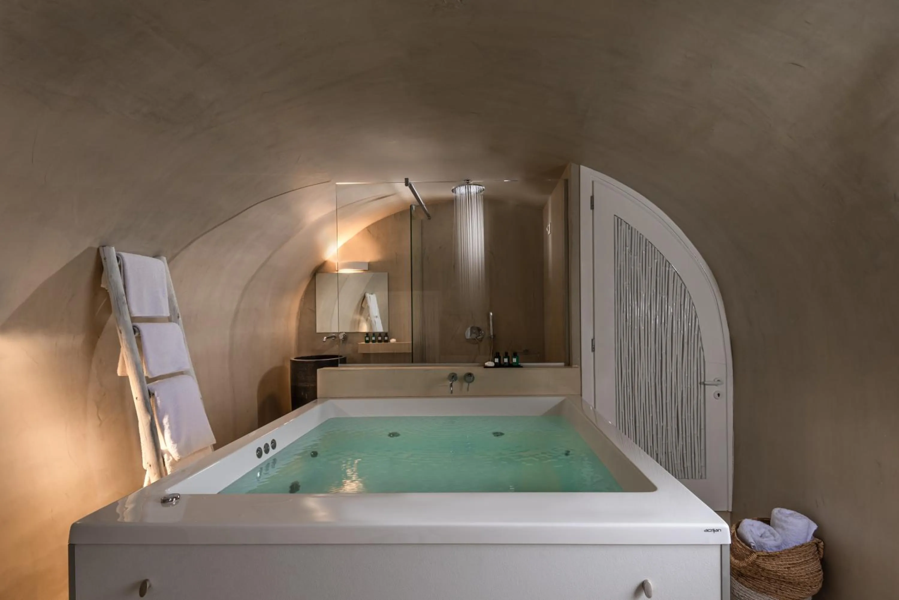 Shower in Mythical Blue Luxury Suites