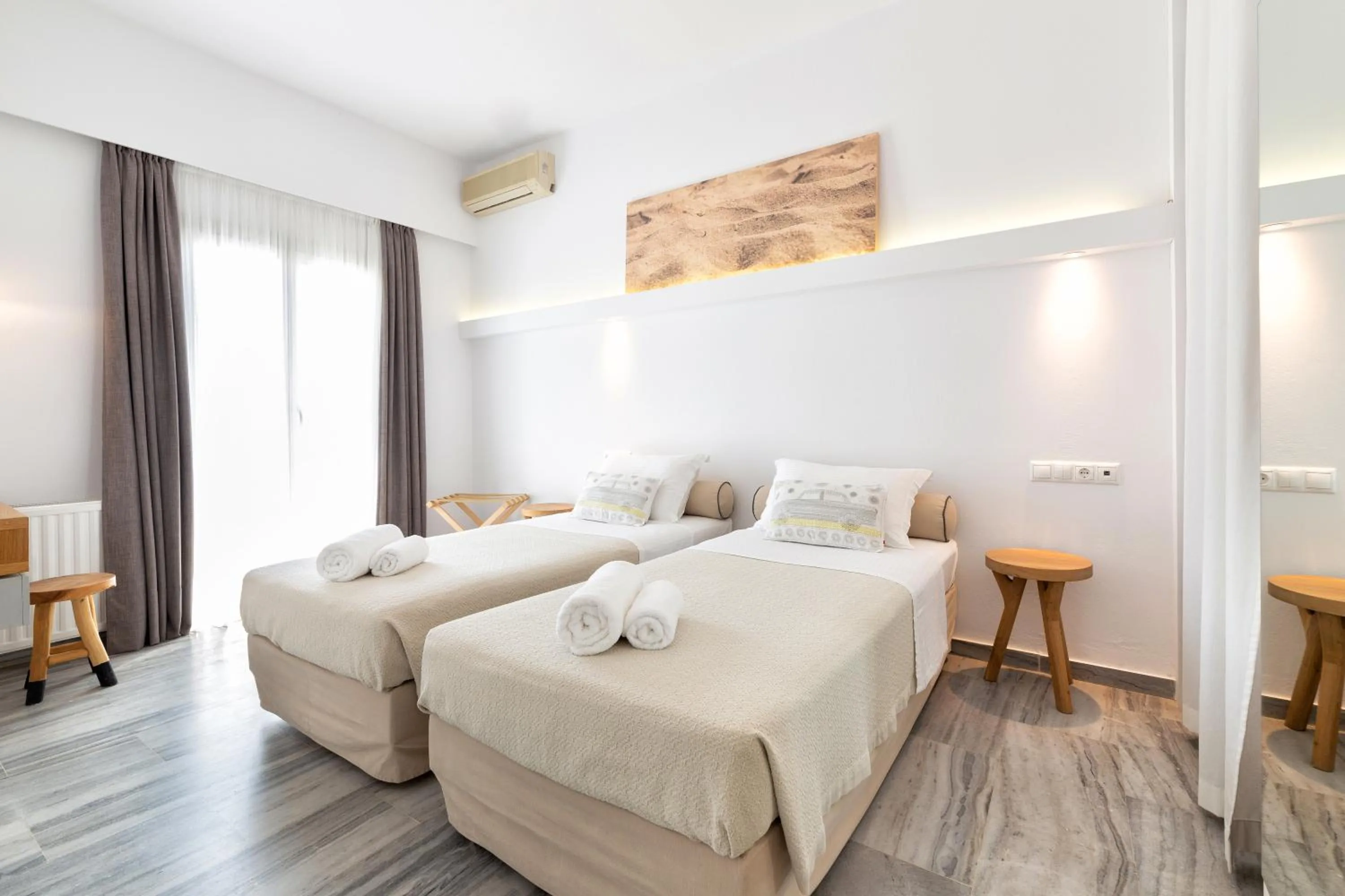 Photo of the whole room, Bed in Golden Beach Hotel