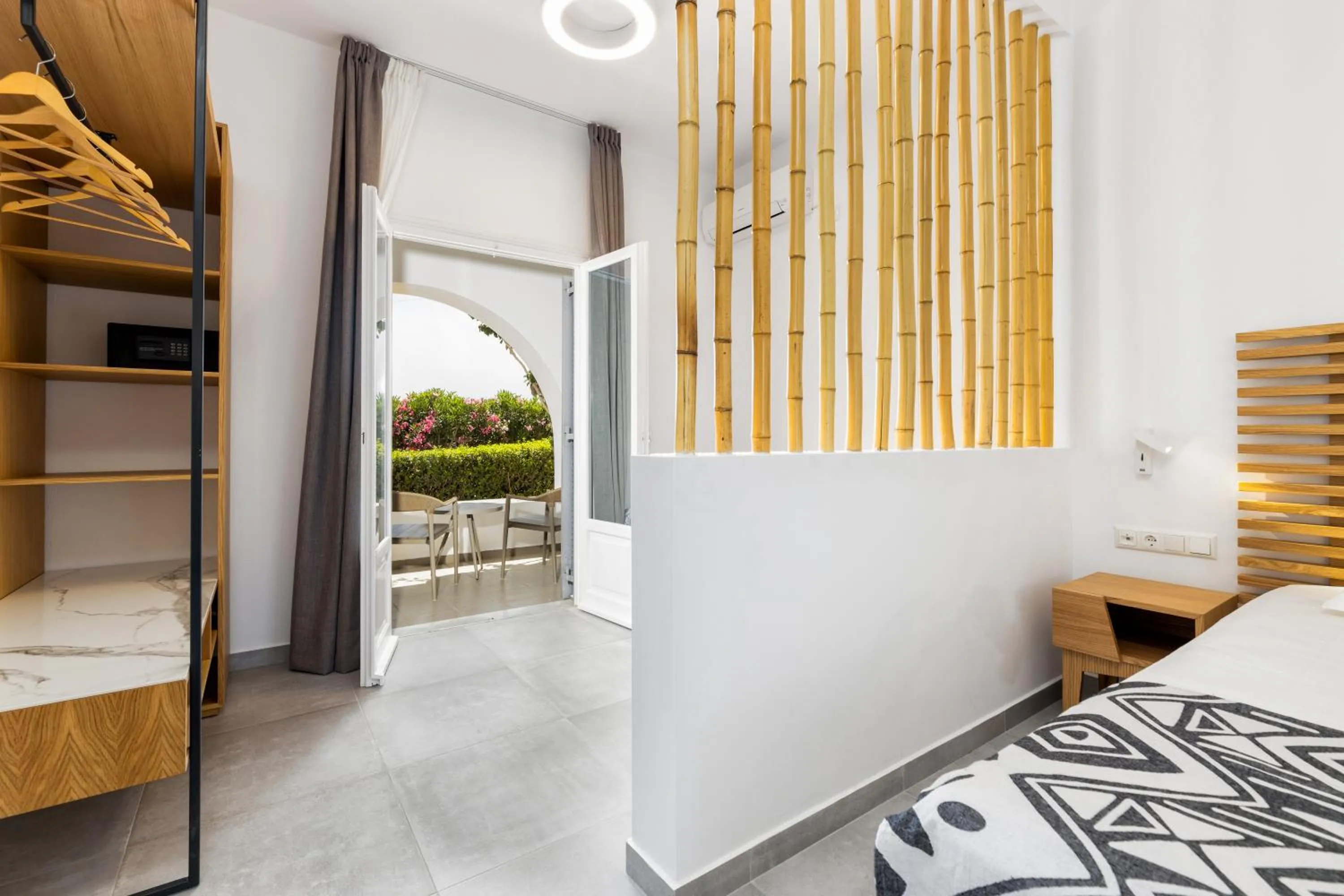 Photo of the whole room, Bed in Golden Beach Hotel