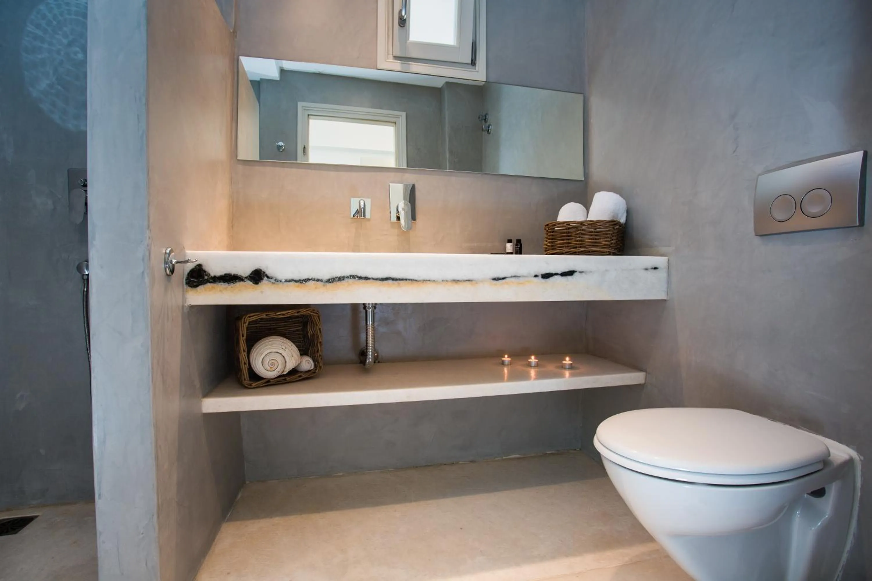 Toilet in Golden Beach Hotel