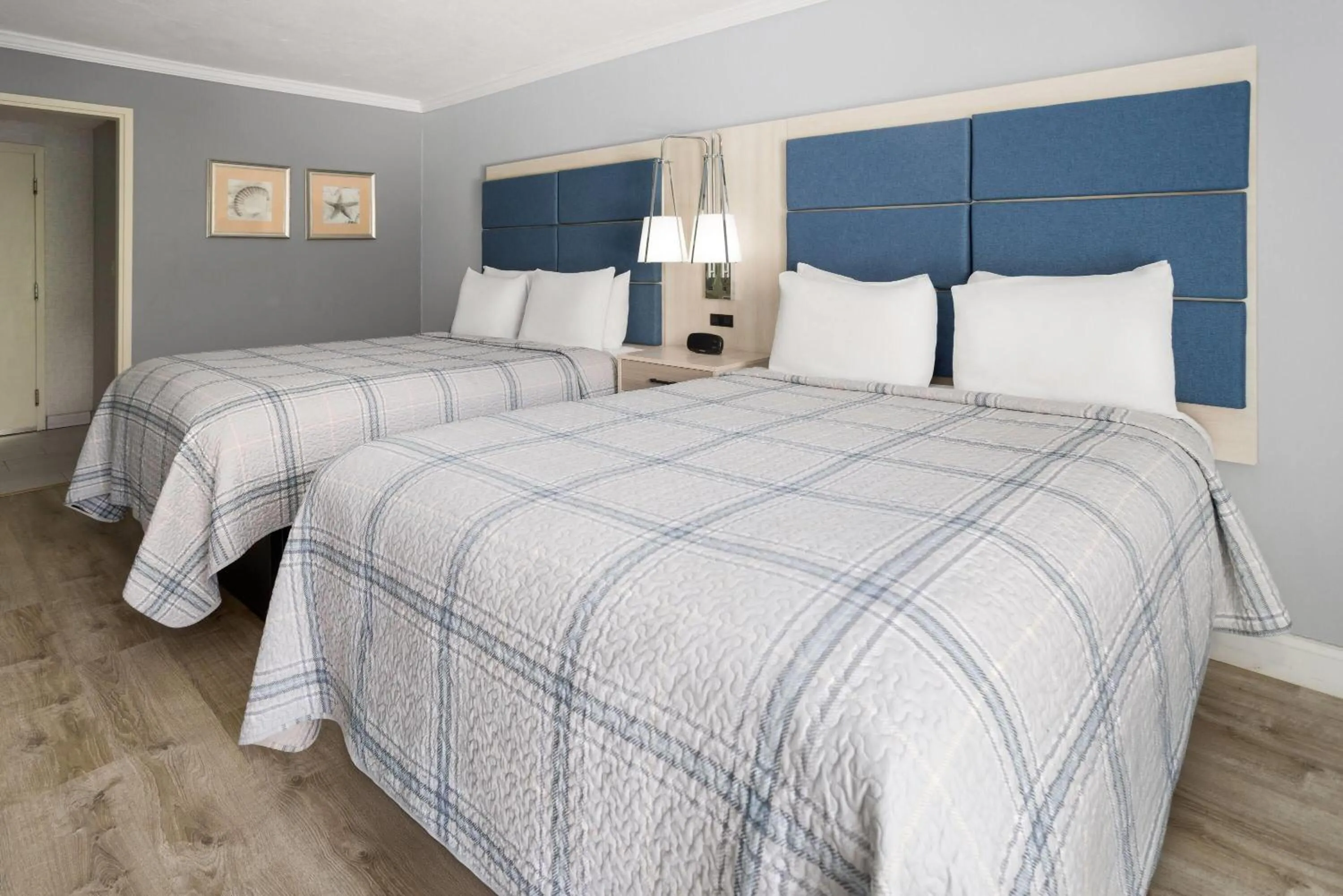 Photo of the whole room, Bed in All Seasons Resort, Trademark Collection by Wyndham