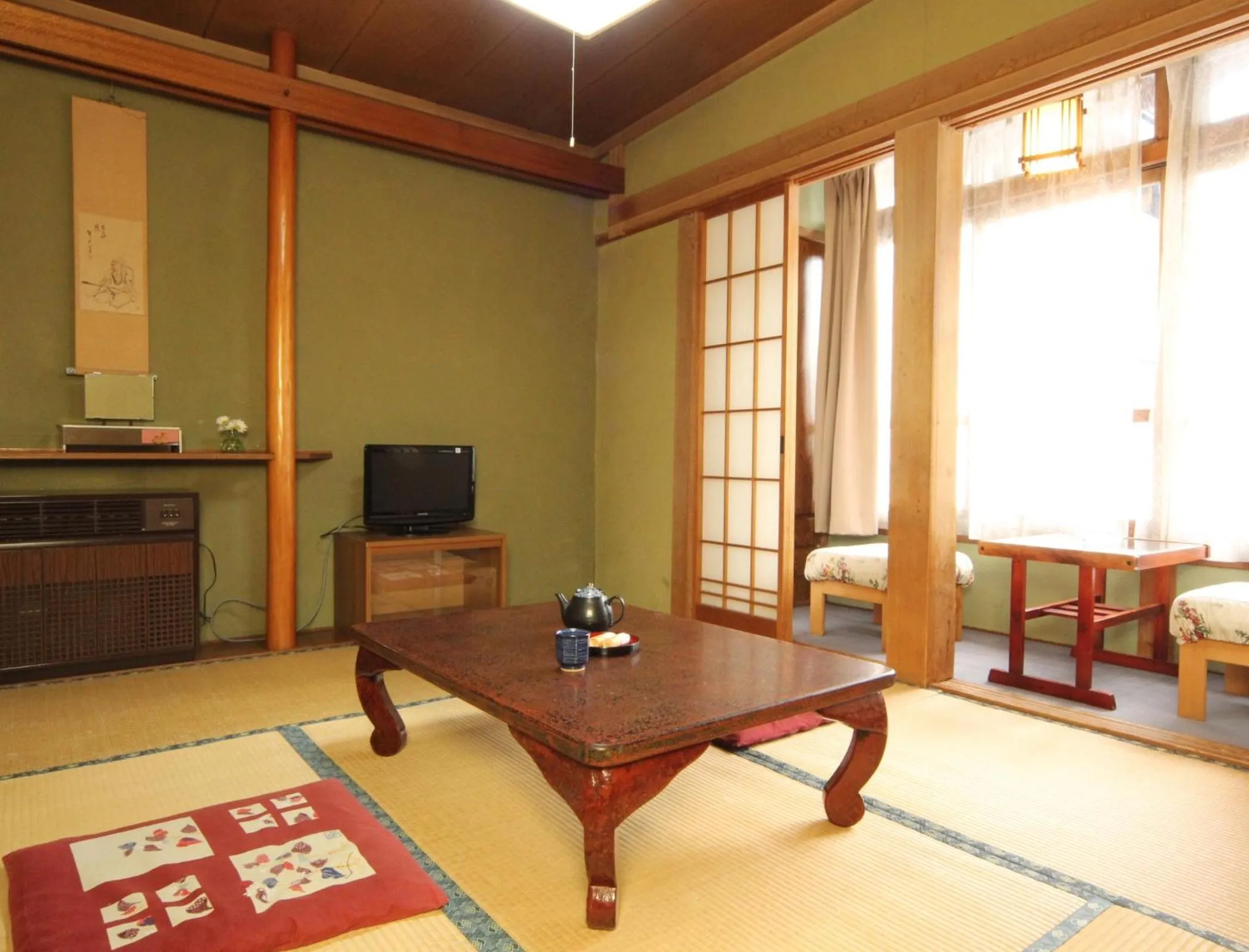 Photo of the whole room in Yokokura Ryokan
